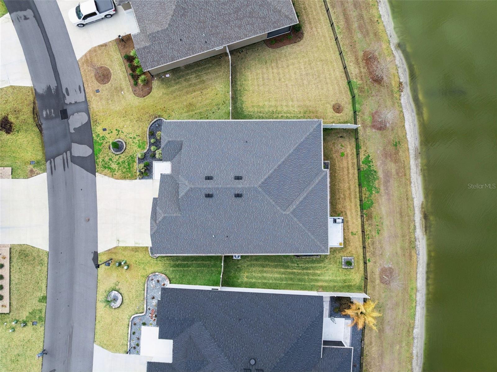 Image 40 of 91 For 7492 Far Hills Loop