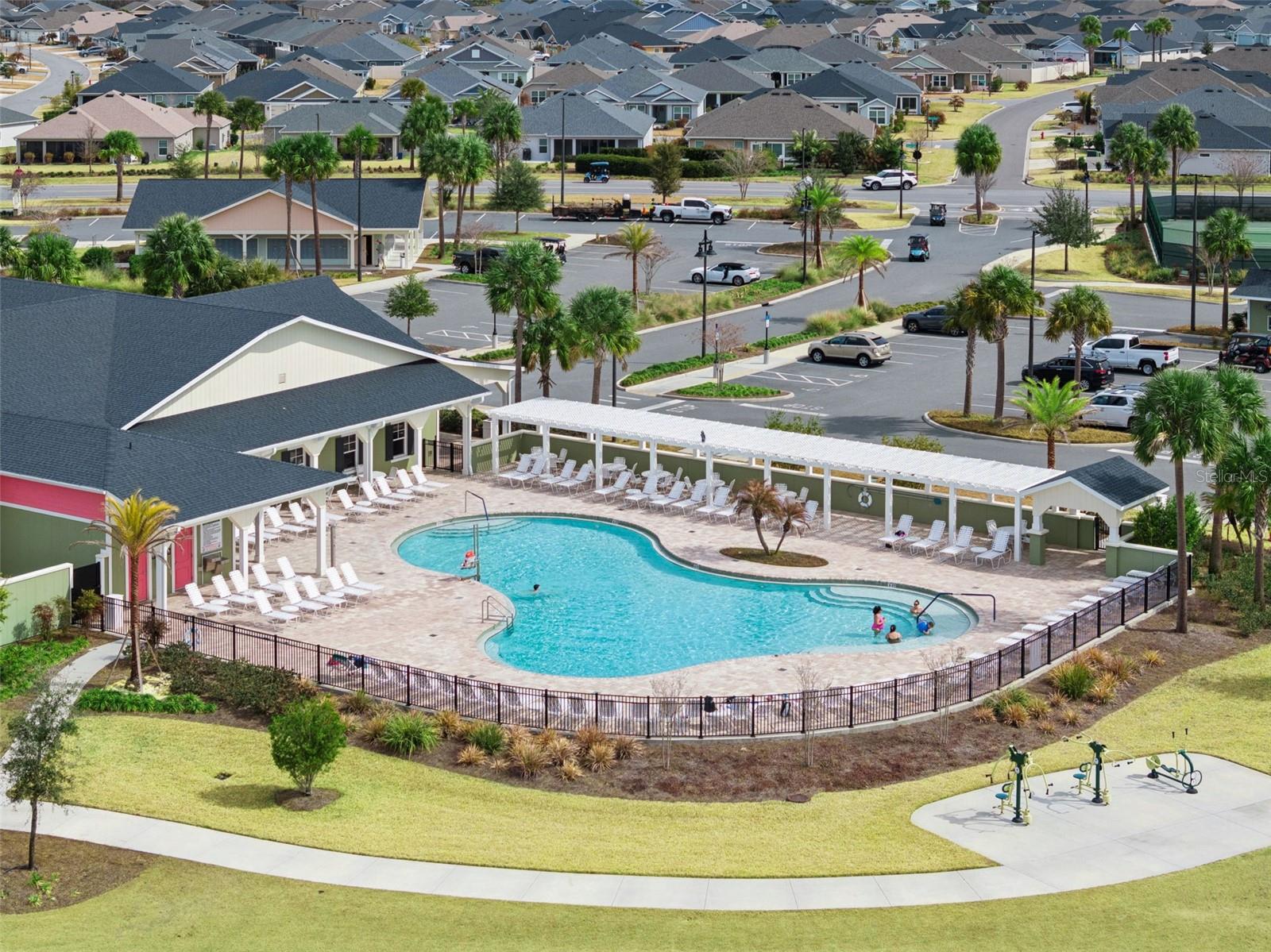 Image 44 of 91 For 7492 Far Hills Loop