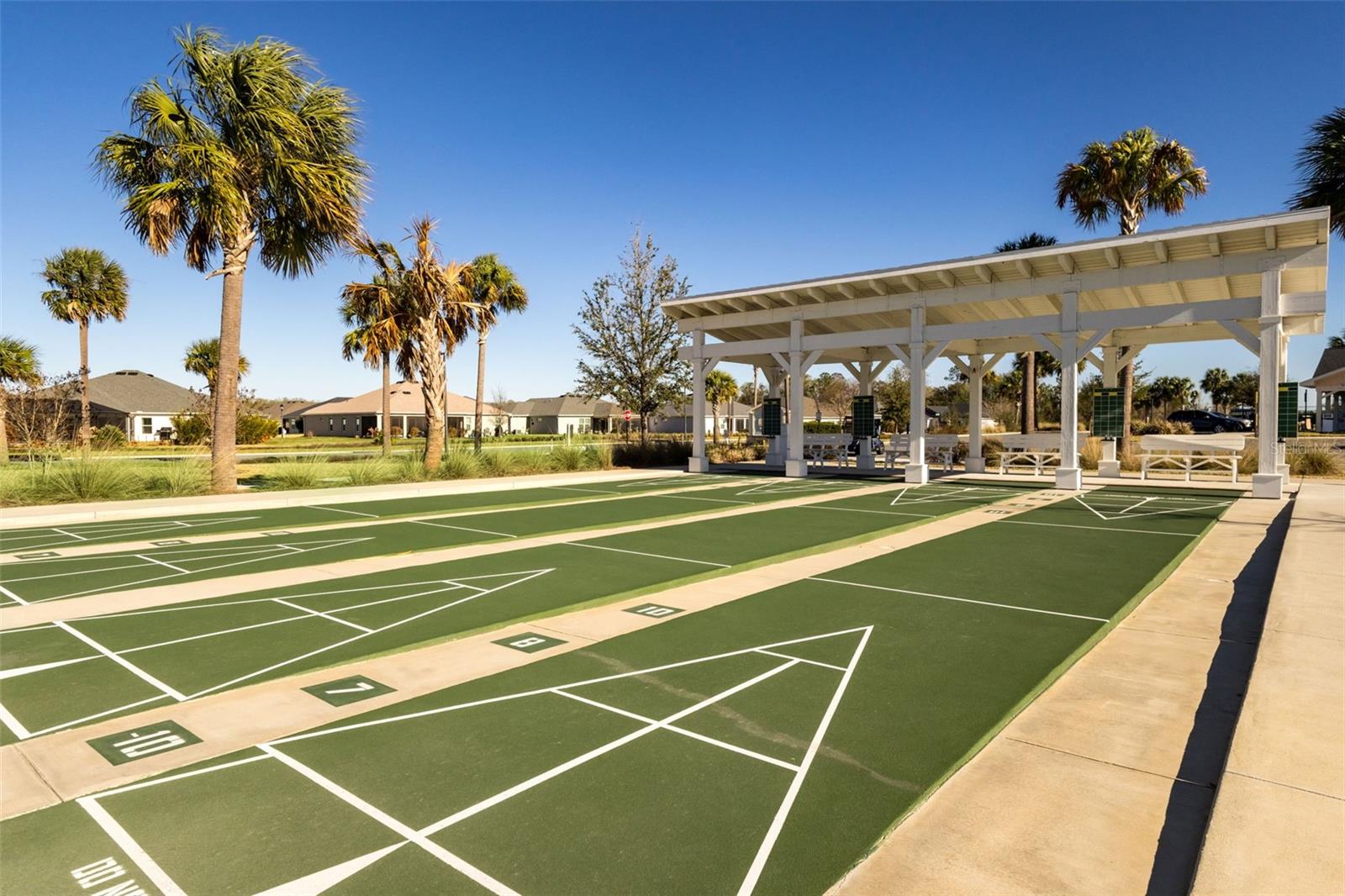 Image 7 of 91 For 7492 Far Hills Loop