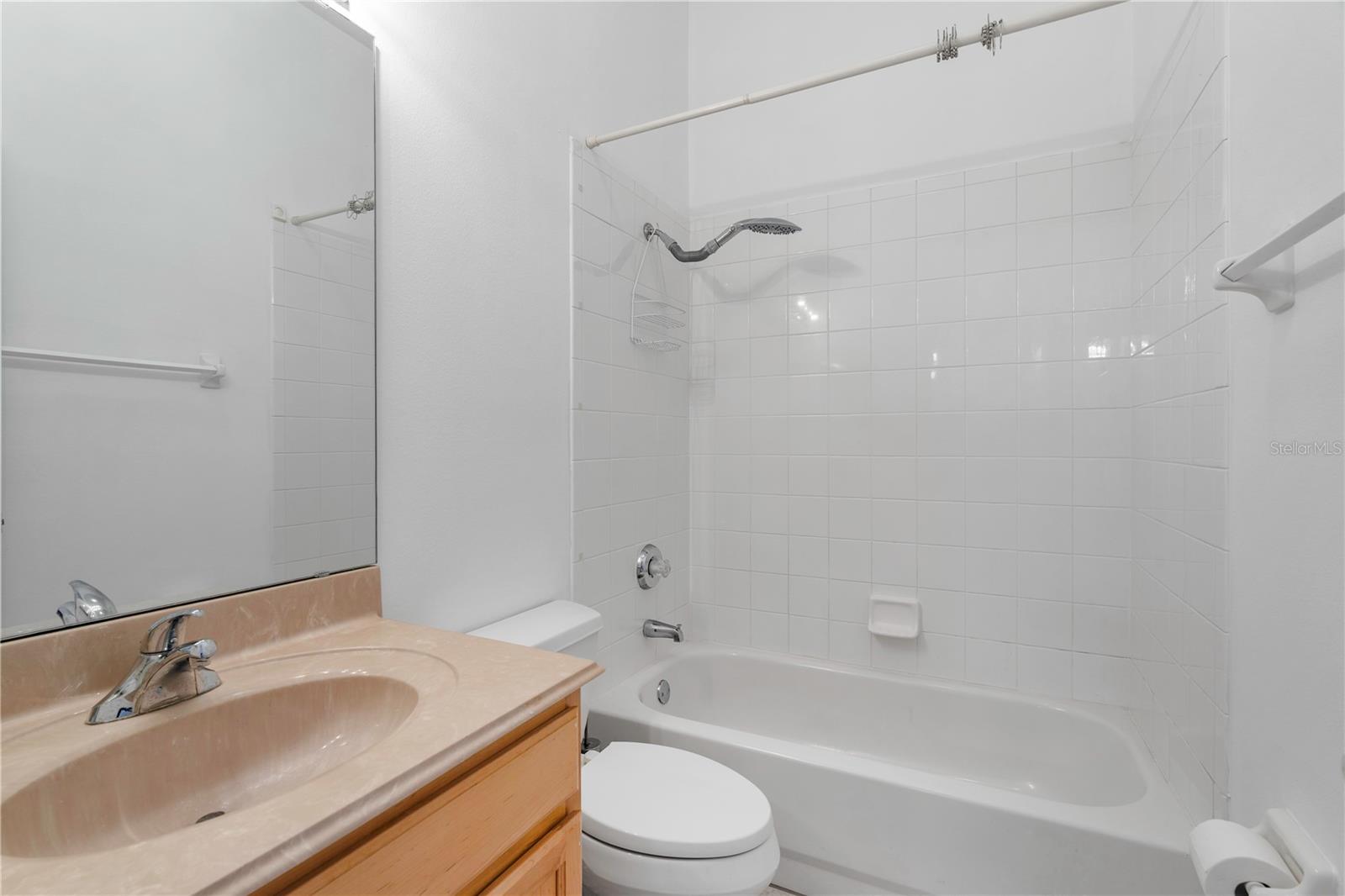 Image 11 of 39 For 171 Longview Avenue