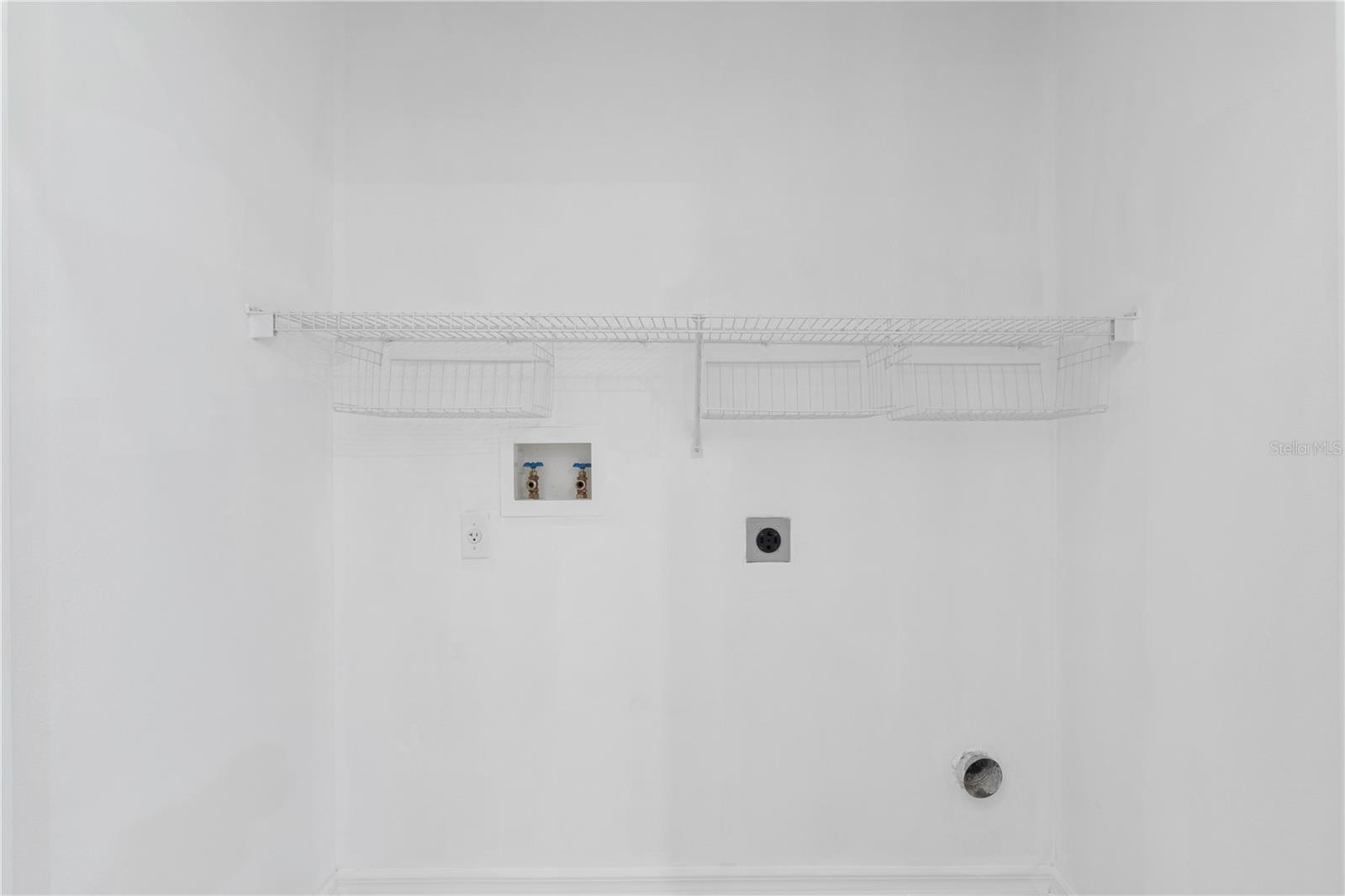 Image 13 of 39 For 171 Longview Avenue