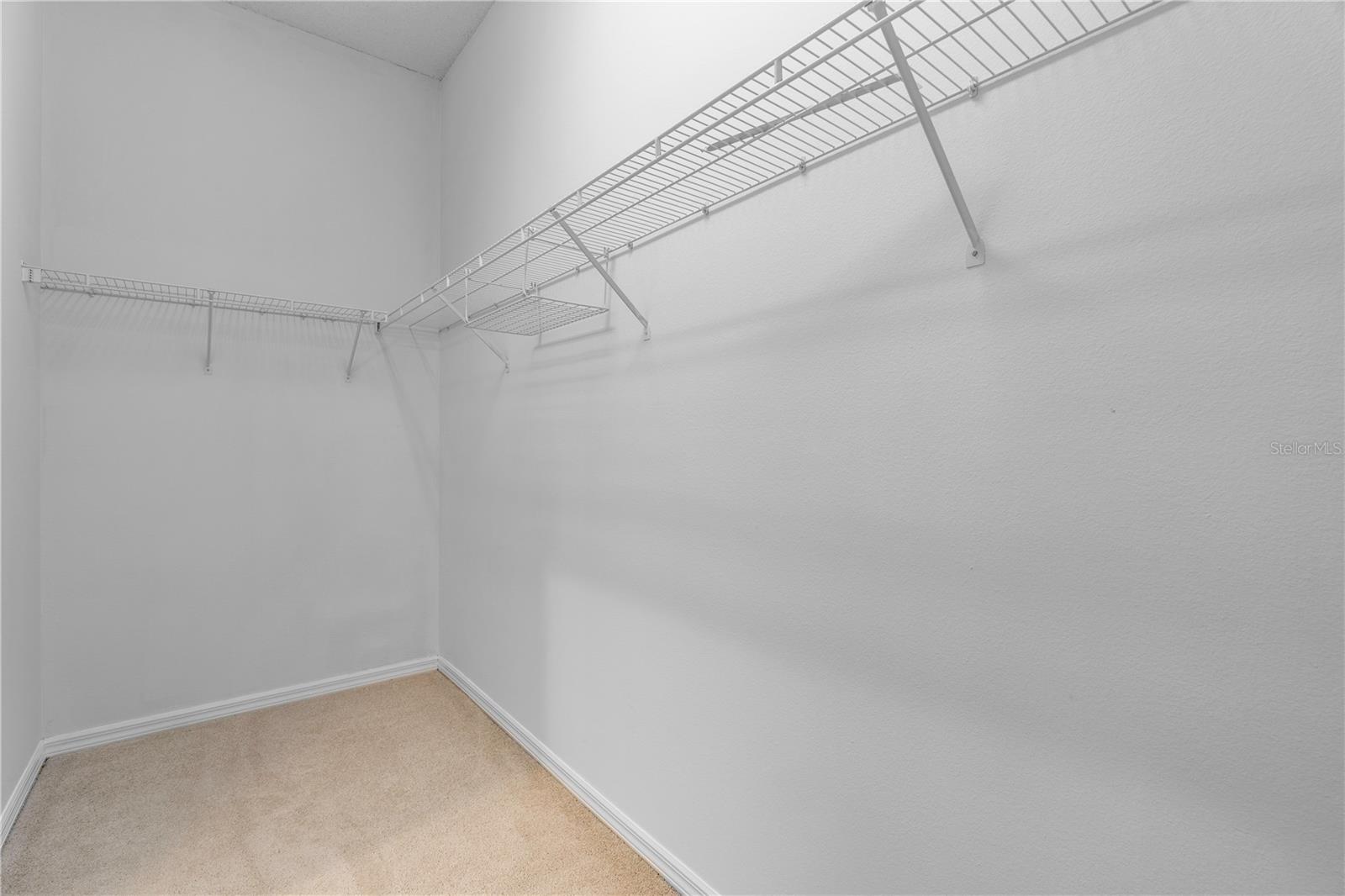 Image 16 of 39 For 171 Longview Avenue