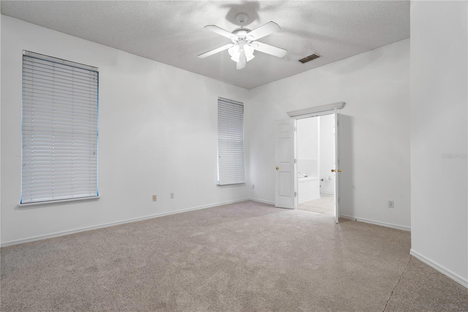 Image 4 of 39 For 171 Longview Avenue