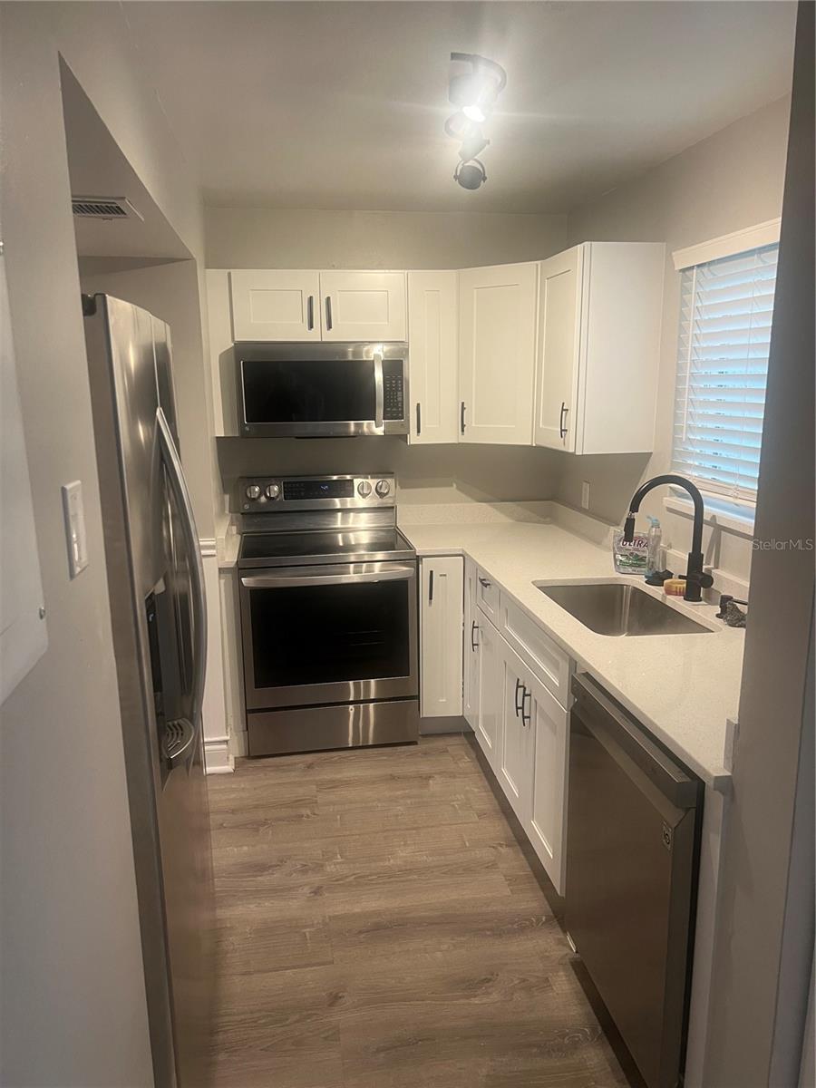 Image 2 of 8 For 467 Sand Lime Road