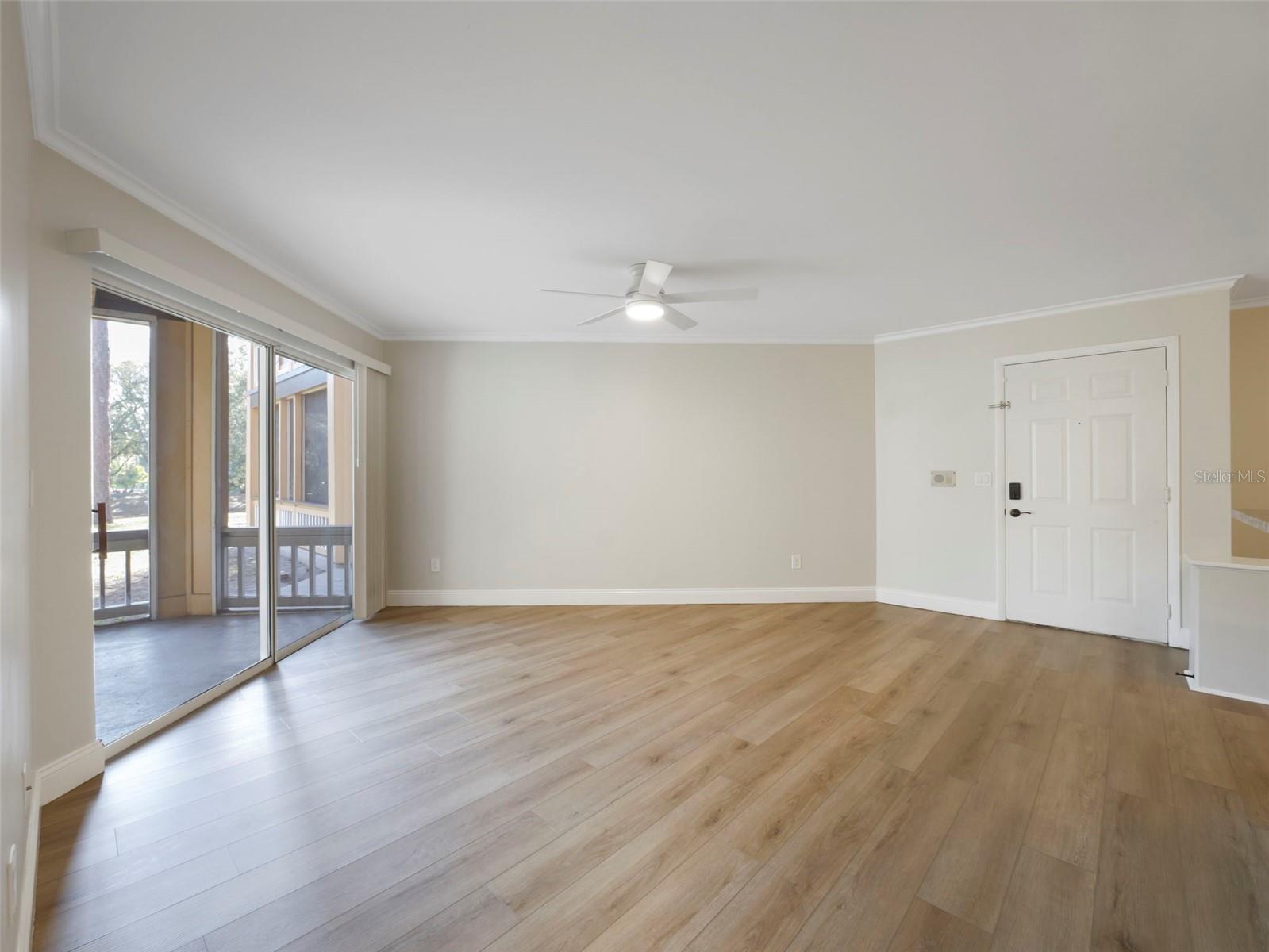 Image 25 of 27 For 486 Pin Oak Place 112