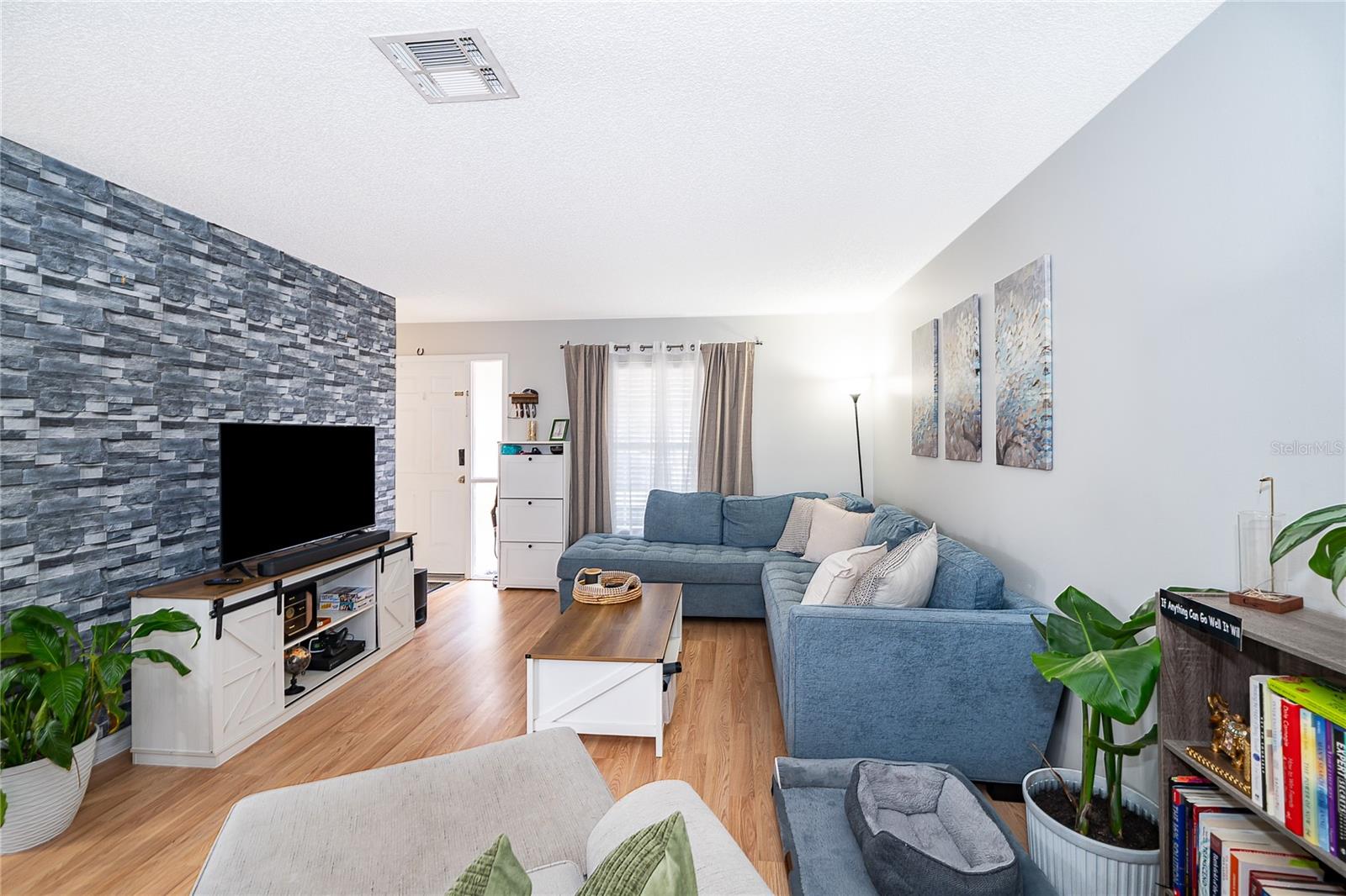 Image 6 of 19 For 8126 Turkey Drive