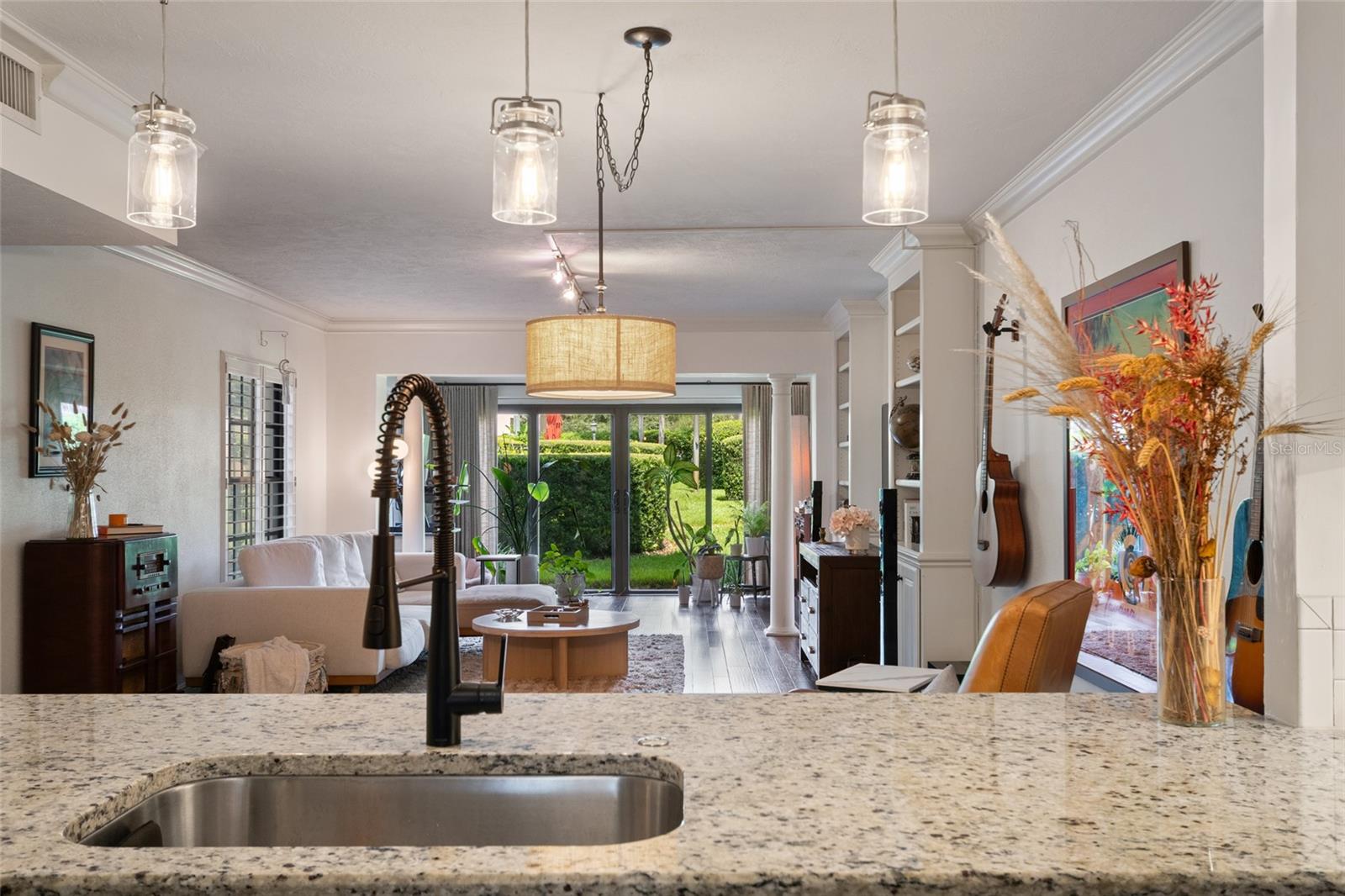 Image 14 of 39 For 104 Interlachen Avenue 114