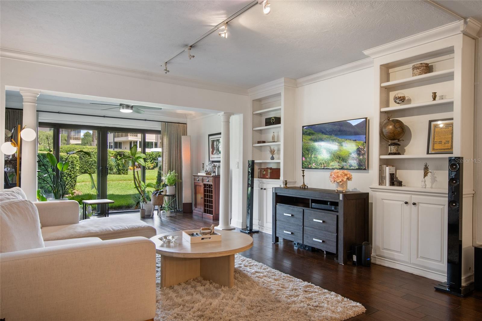 Image 18 of 39 For 104 Interlachen Avenue 114