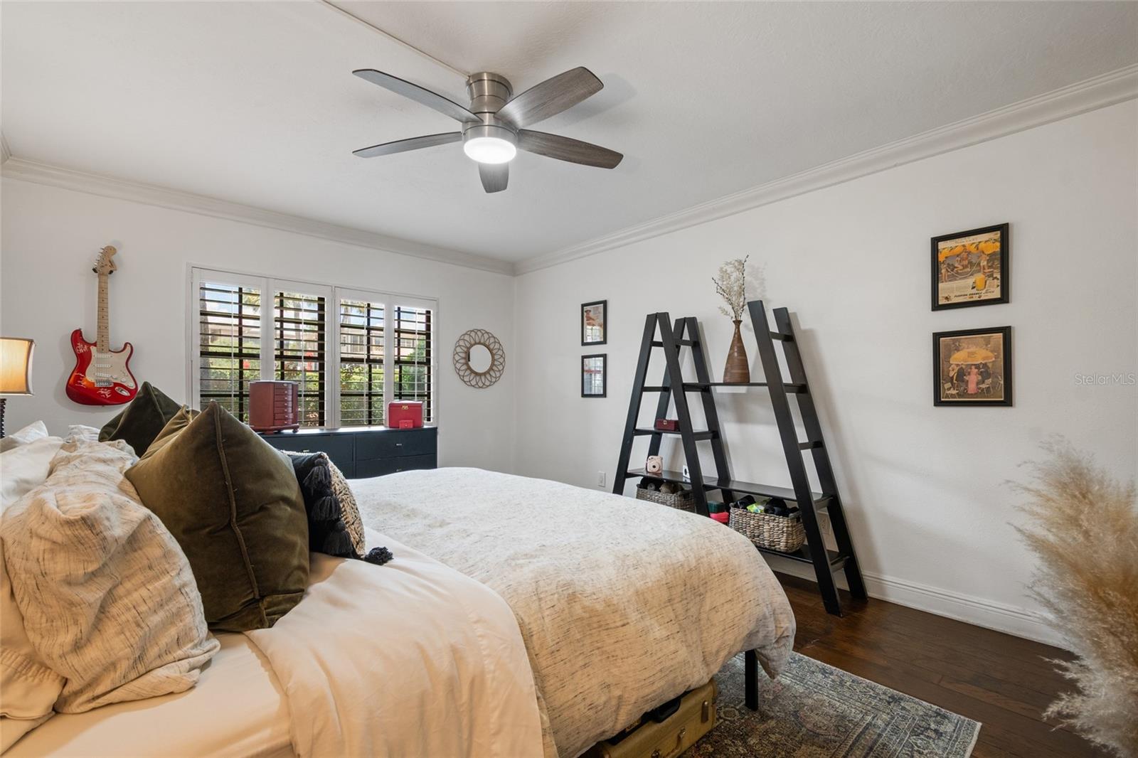 Image 33 of 39 For 104 Interlachen Avenue 114