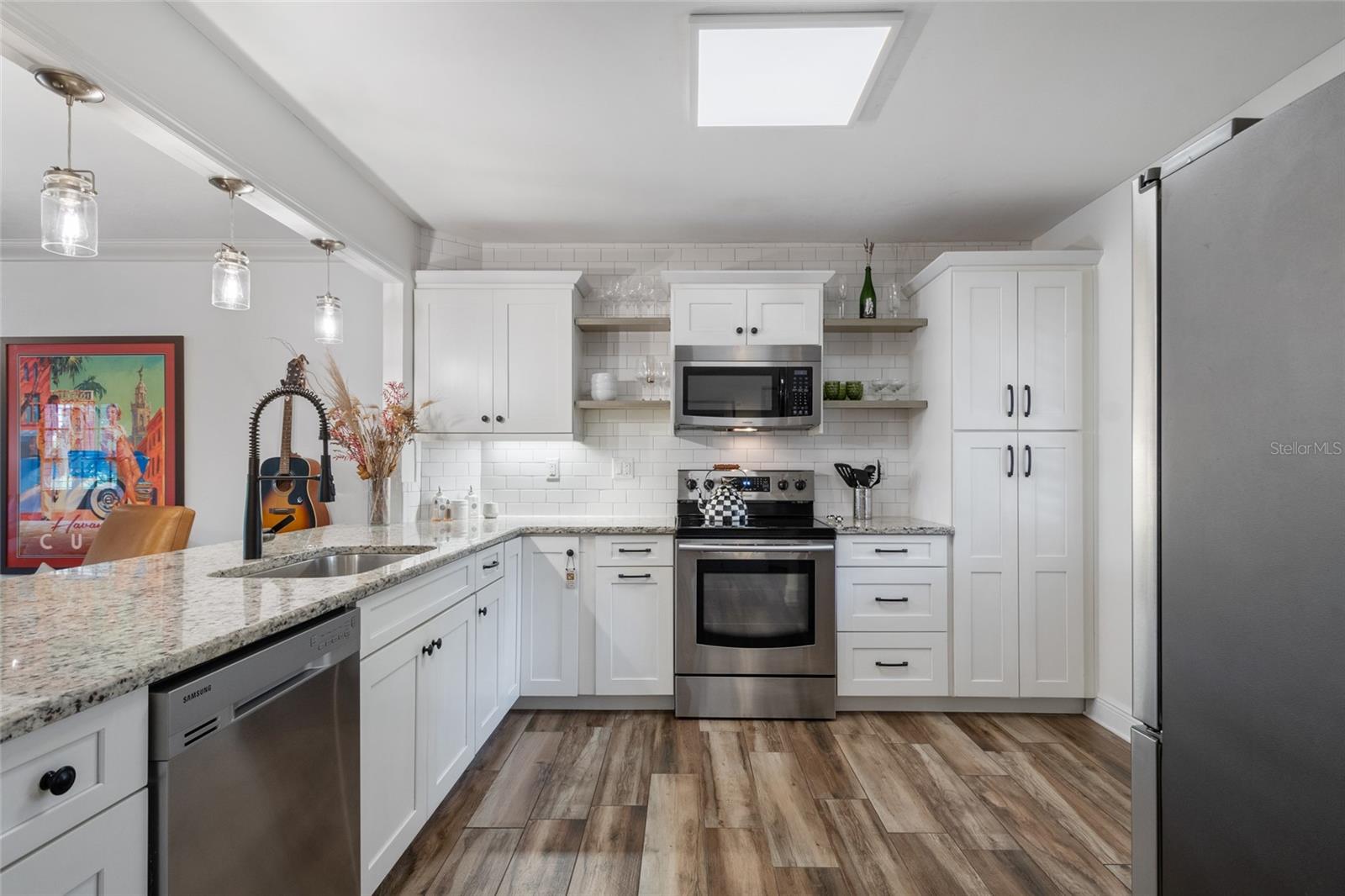 Image 9 of 39 For 104 Interlachen Avenue 114