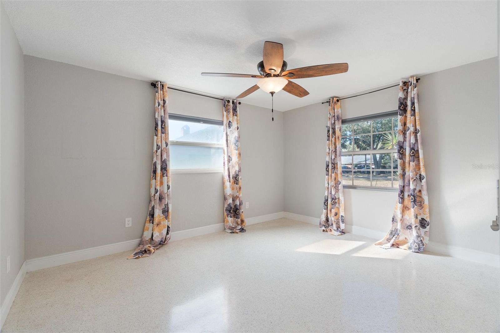 Image 13 of 27 For 611 Ensenada Drive