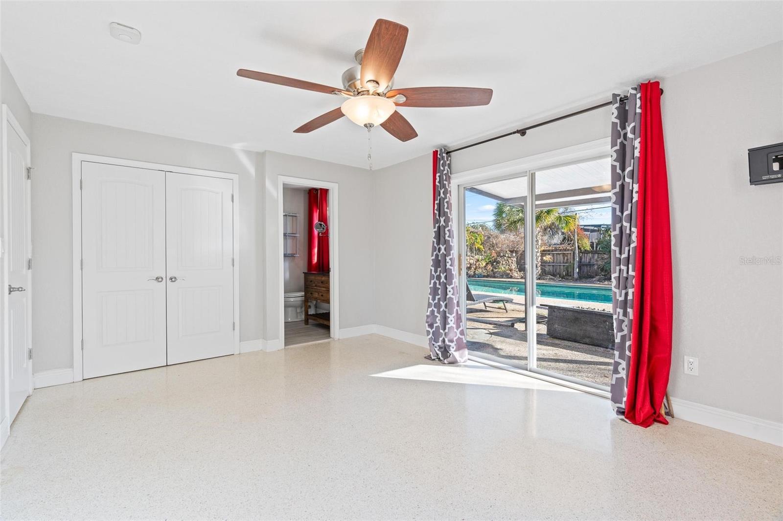 Image 14 of 27 For 611 Ensenada Drive