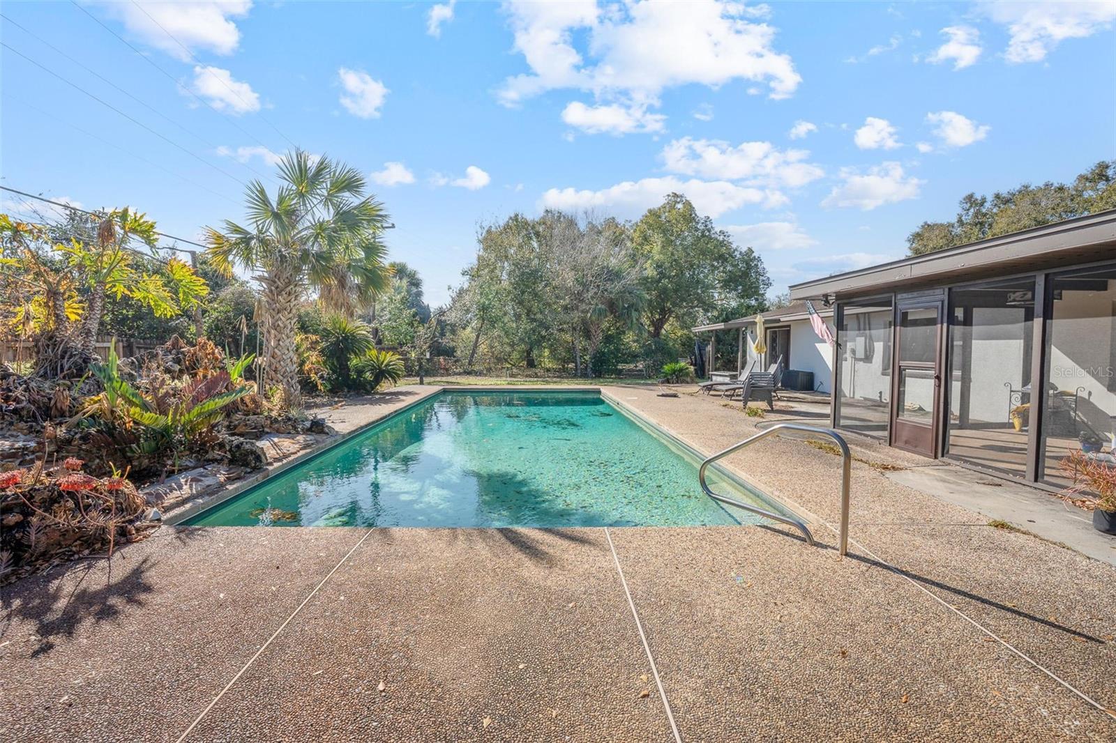 Image 23 of 27 For 611 Ensenada Drive