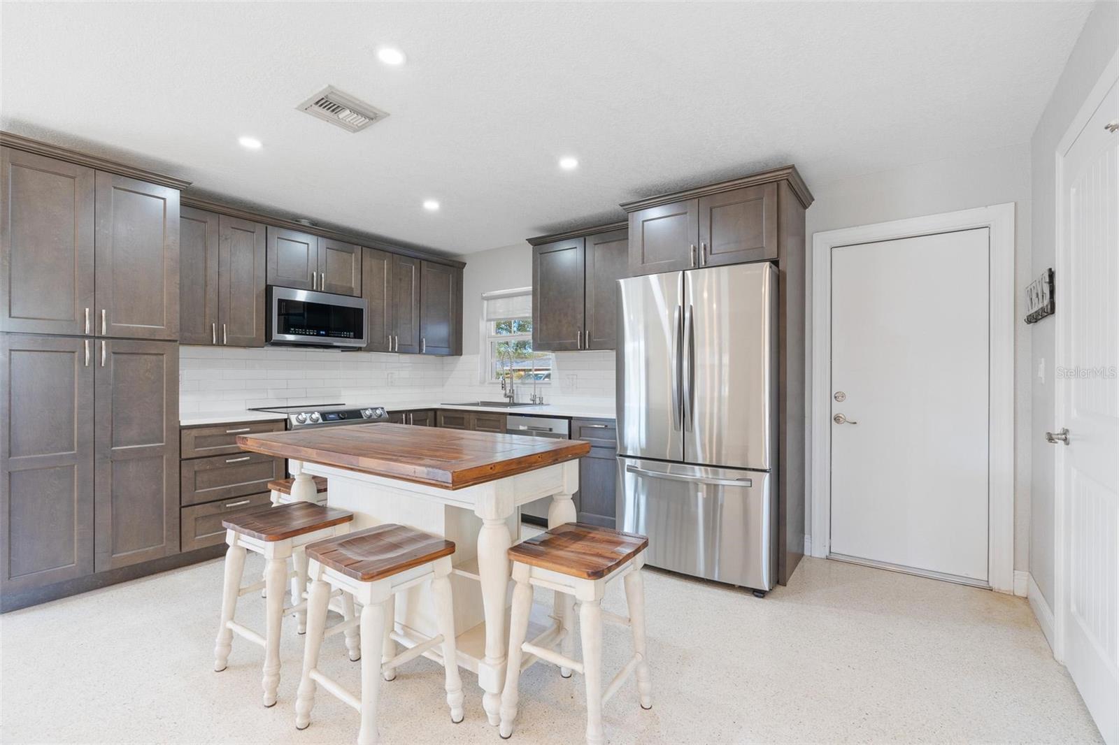 Image 3 of 27 For 611 Ensenada Drive