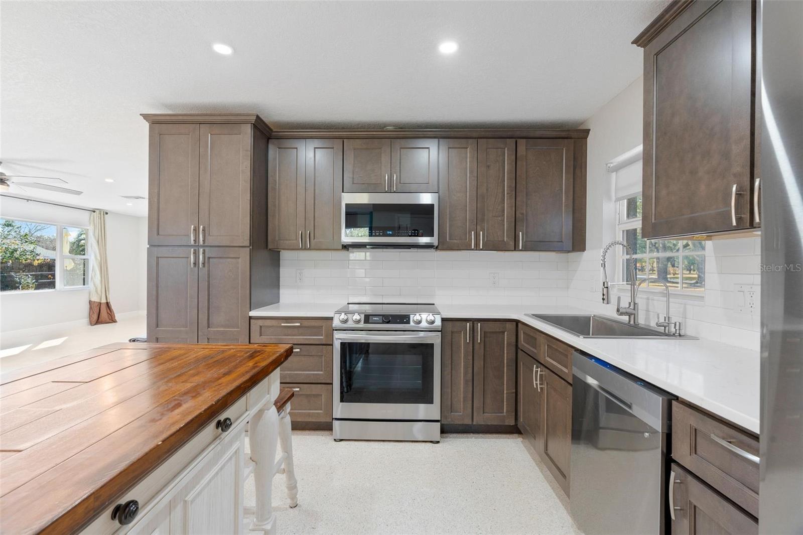 Image 5 of 27 For 611 Ensenada Drive