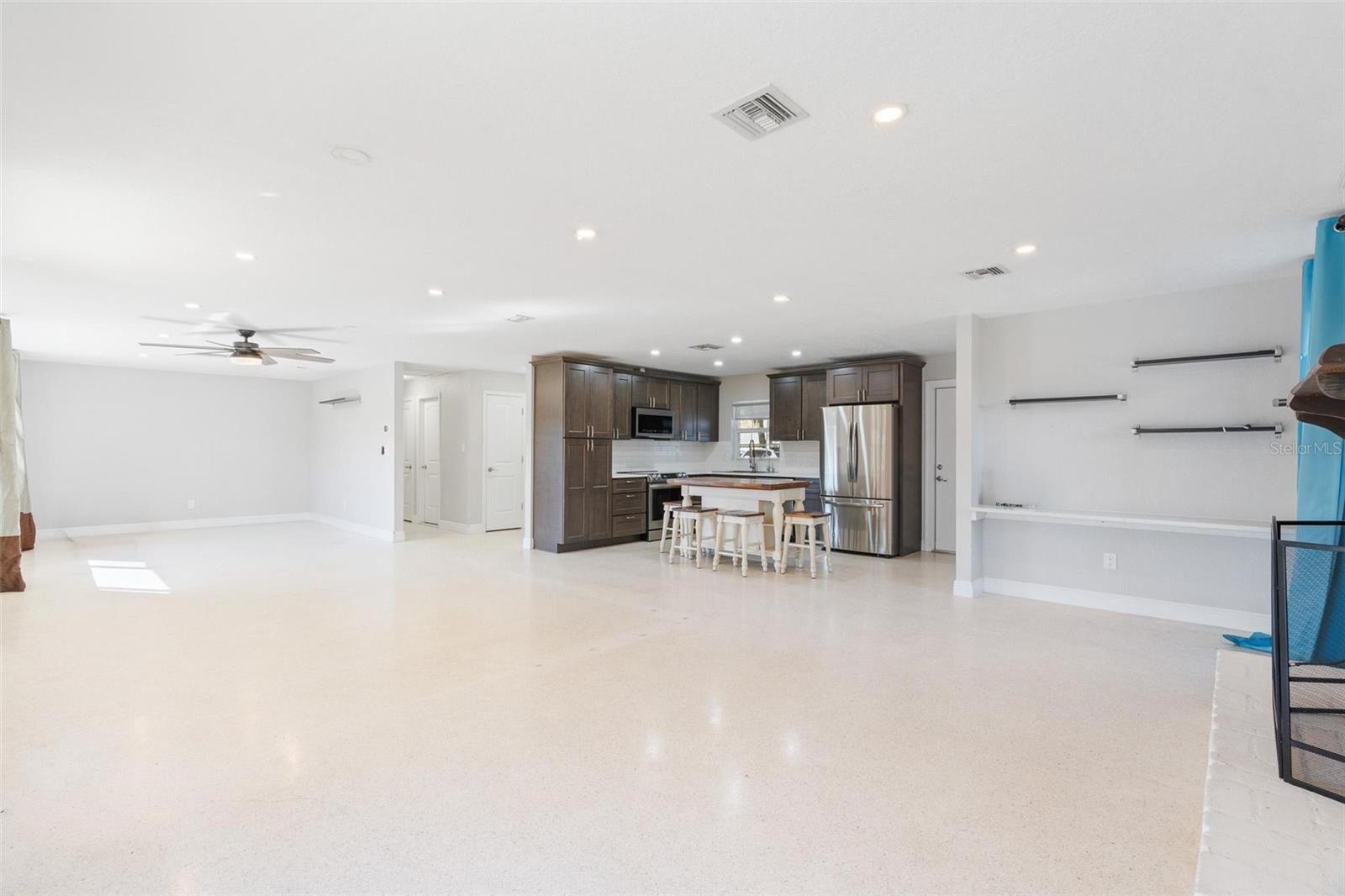 Image 7 of 27 For 611 Ensenada Drive