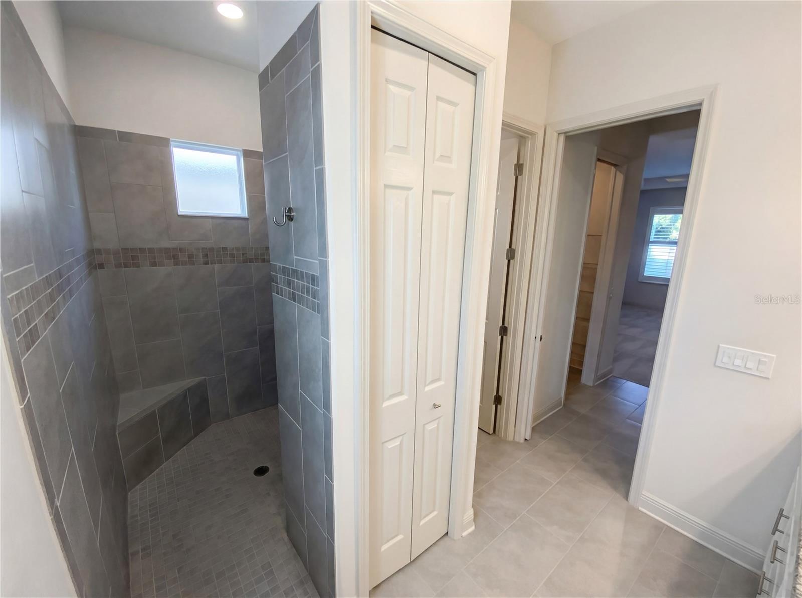 Image 16 of 28 For 266 Paladinn Circle