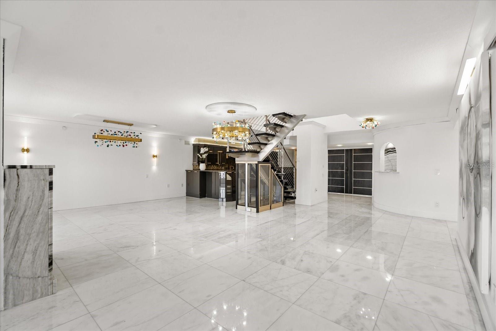 Image 14 of 56 For 530 Central Boulevard 1901