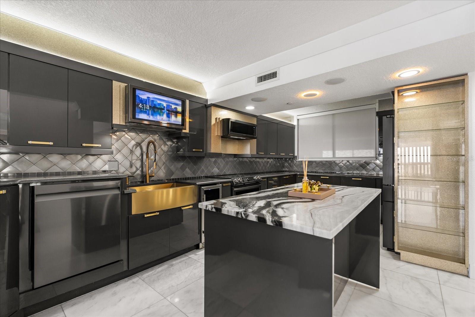 Image 15 of 56 For 530 Central Boulevard 1901