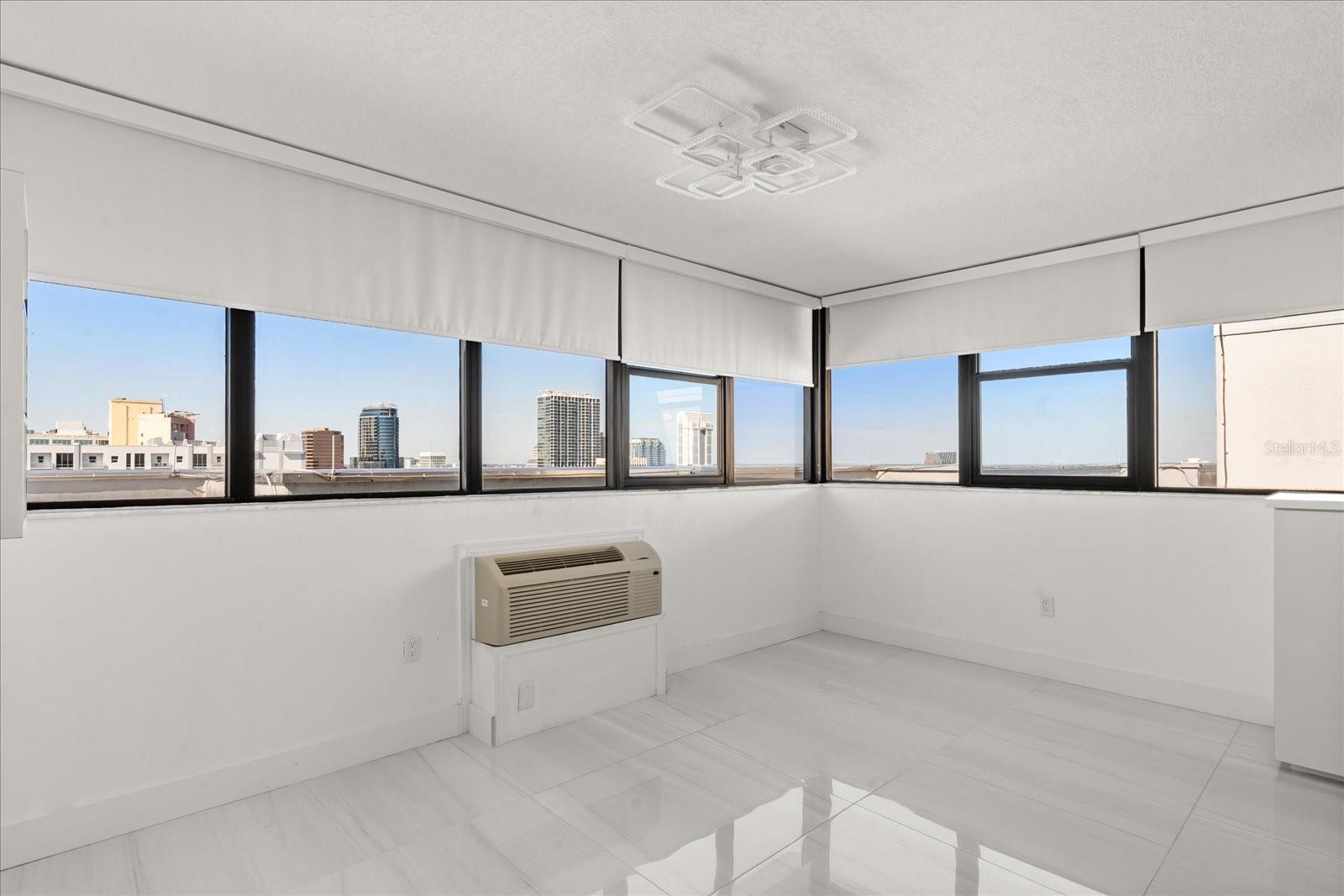 Image 22 of 56 For 530 Central Boulevard 1901