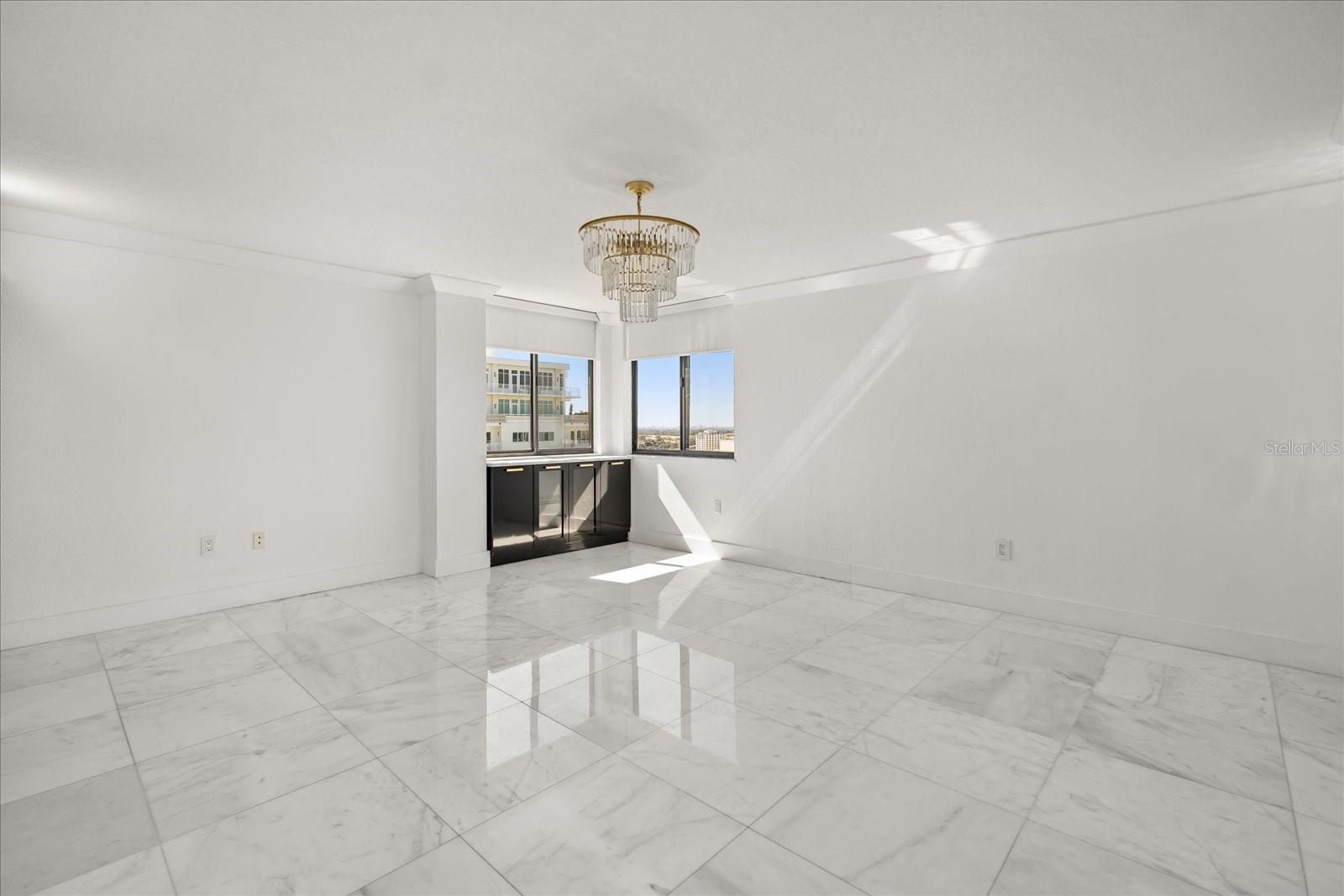 Image 35 of 56 For 530 Central Boulevard 1901