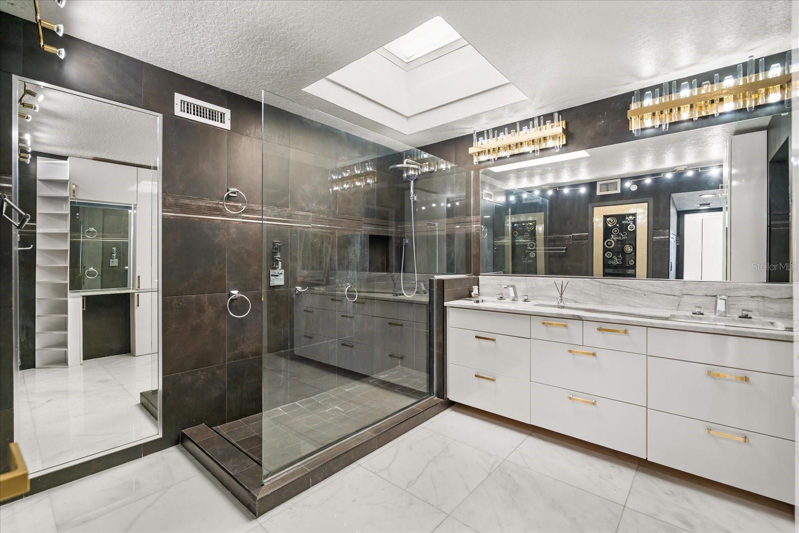 Image 37 of 56 For 530 Central Boulevard 1901