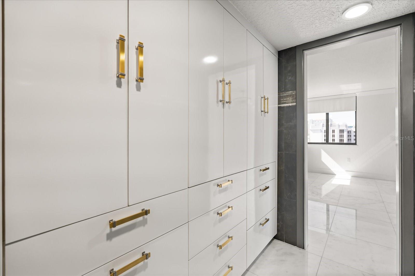 Image 38 of 56 For 530 Central Boulevard 1901