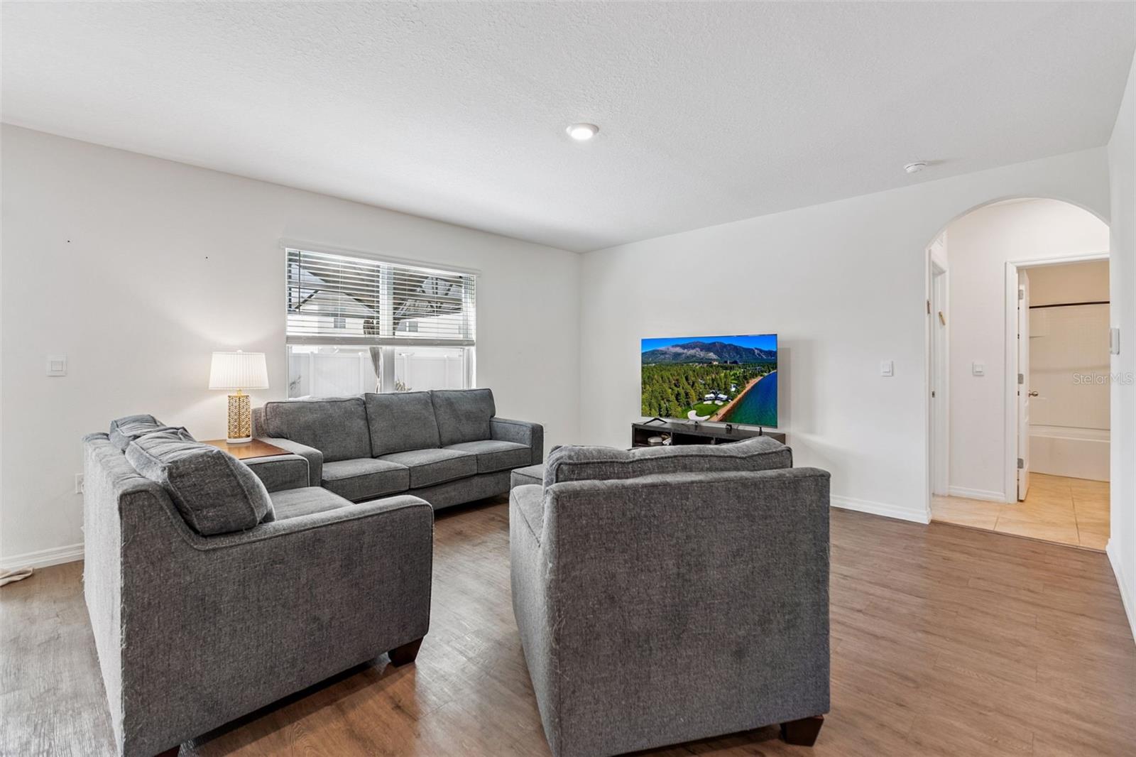 Image 4 of 29 For 1422 Fox Squirrel Drive