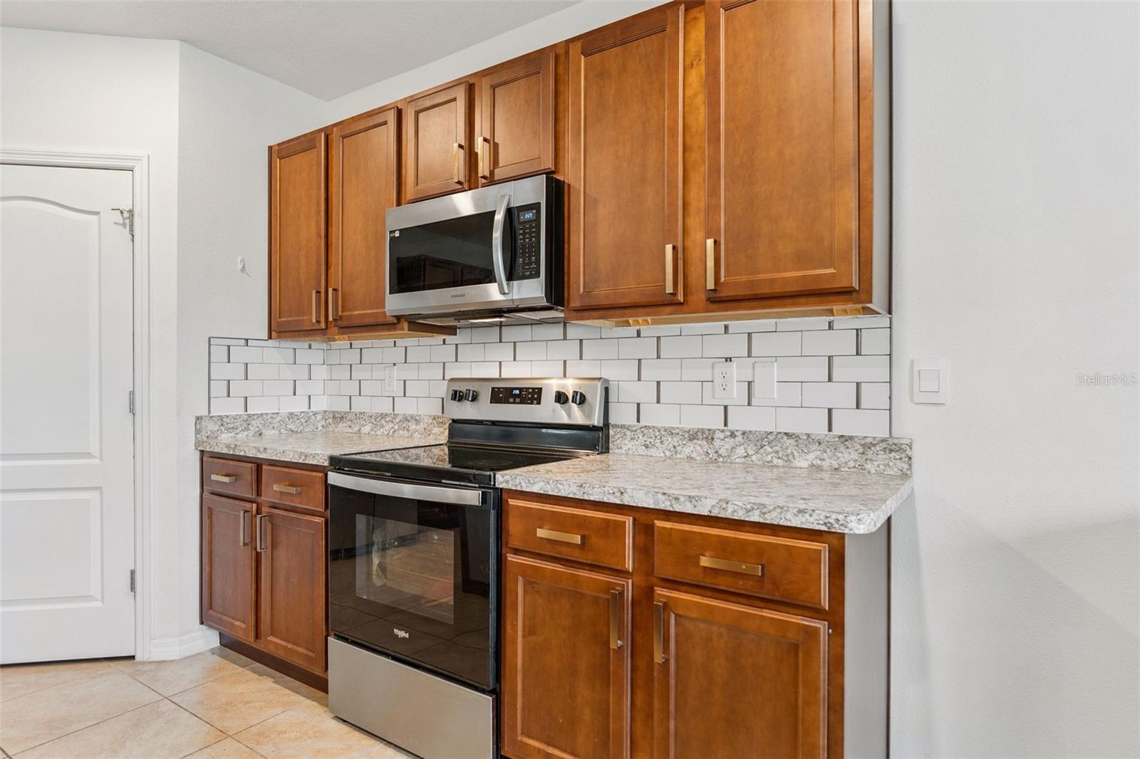 Image 9 of 29 For 1422 Fox Squirrel Drive