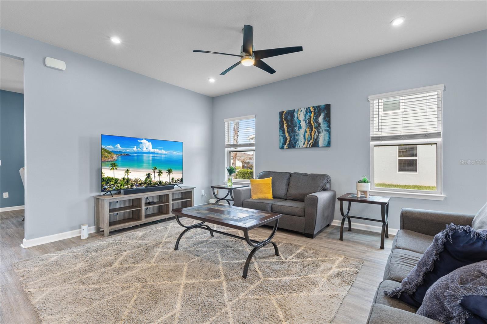 Listing photo id 9 for 2178 Tudor Rose Drive