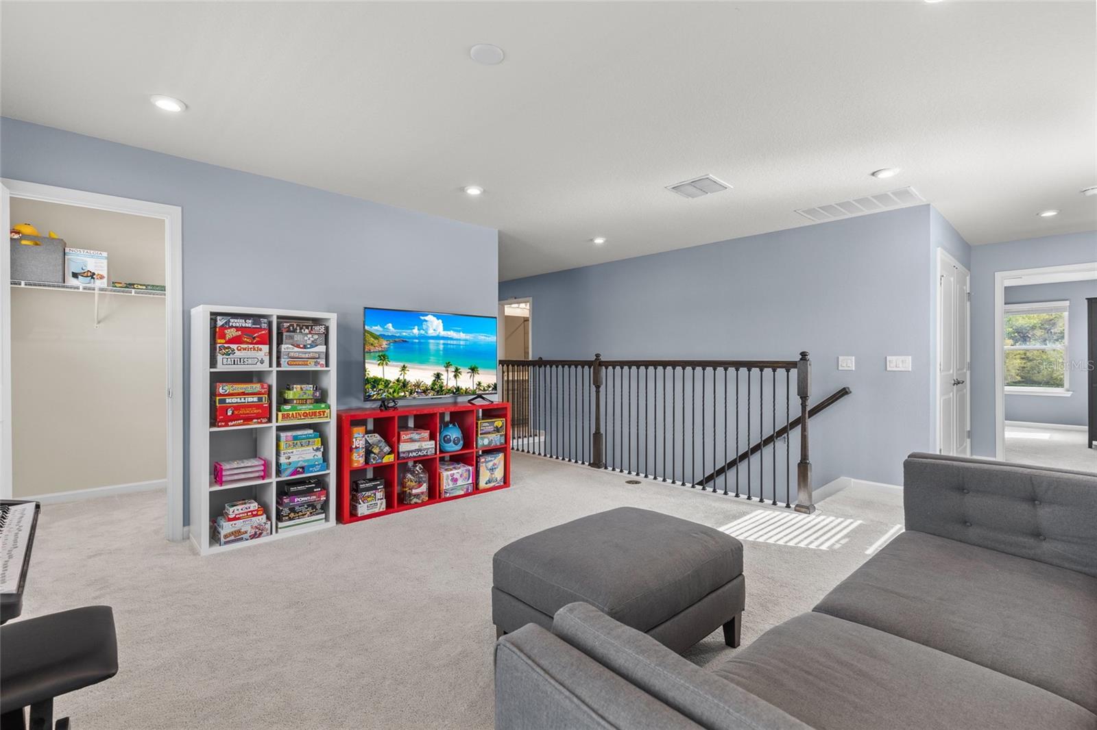 Listing photo id 22 for 2178 Tudor Rose Drive