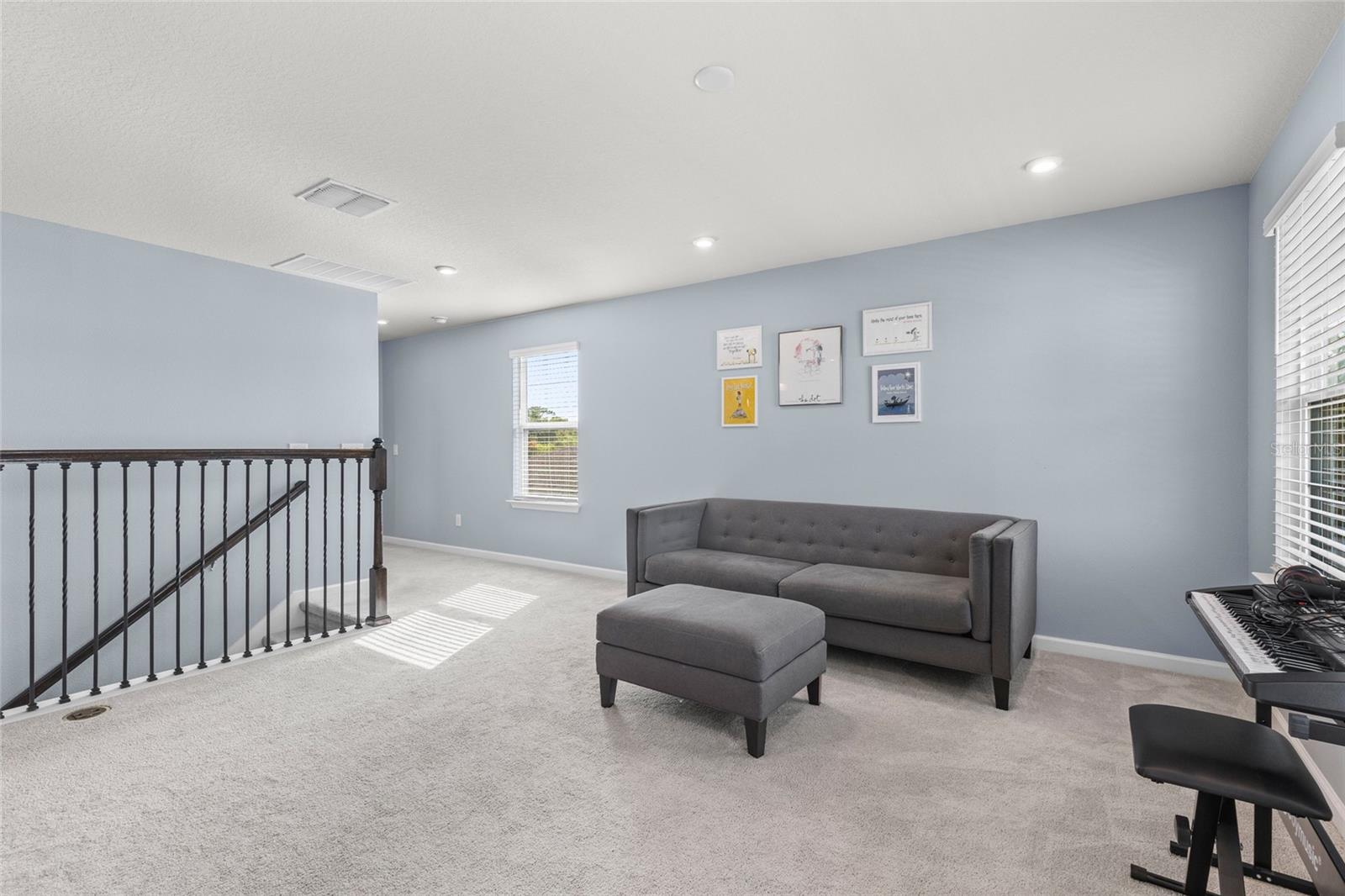 Listing photo id 24 for 2178 Tudor Rose Drive