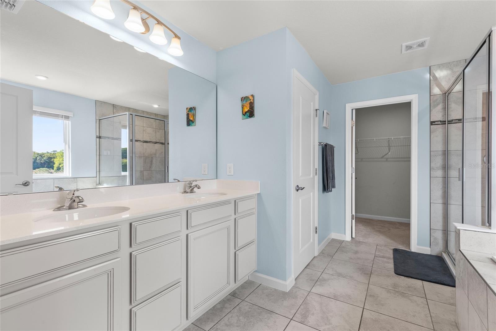 Listing photo id 28 for 2178 Tudor Rose Drive