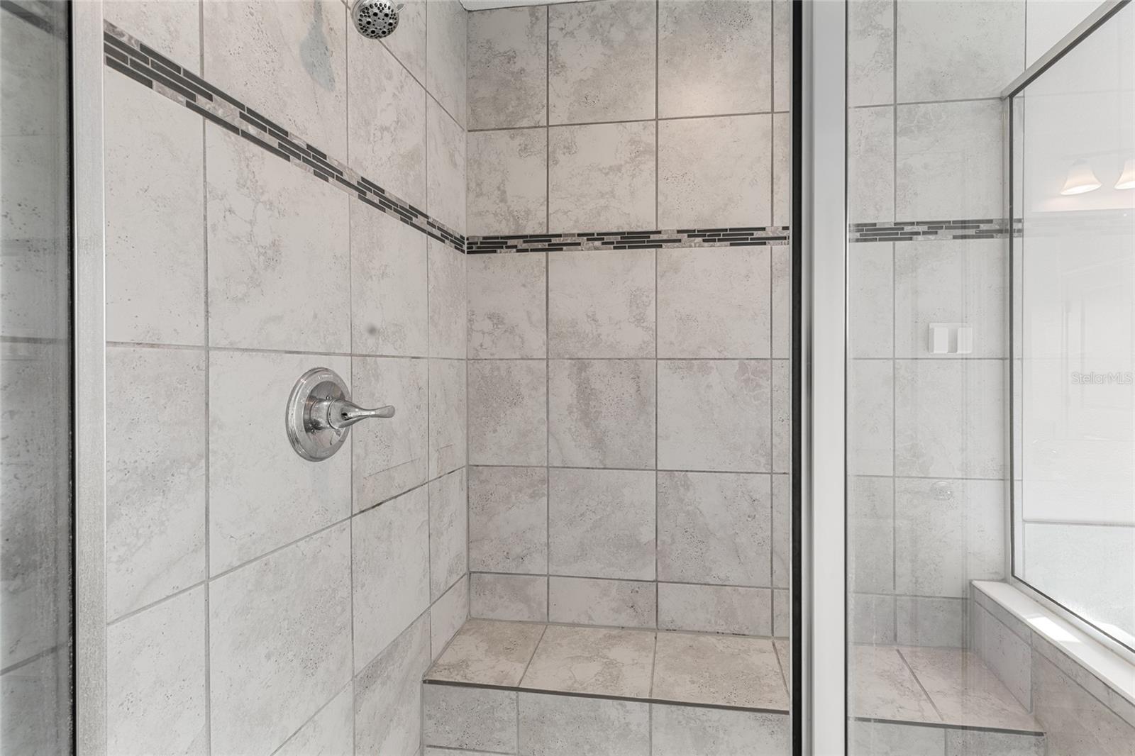 Listing photo id 31 for 2178 Tudor Rose Drive