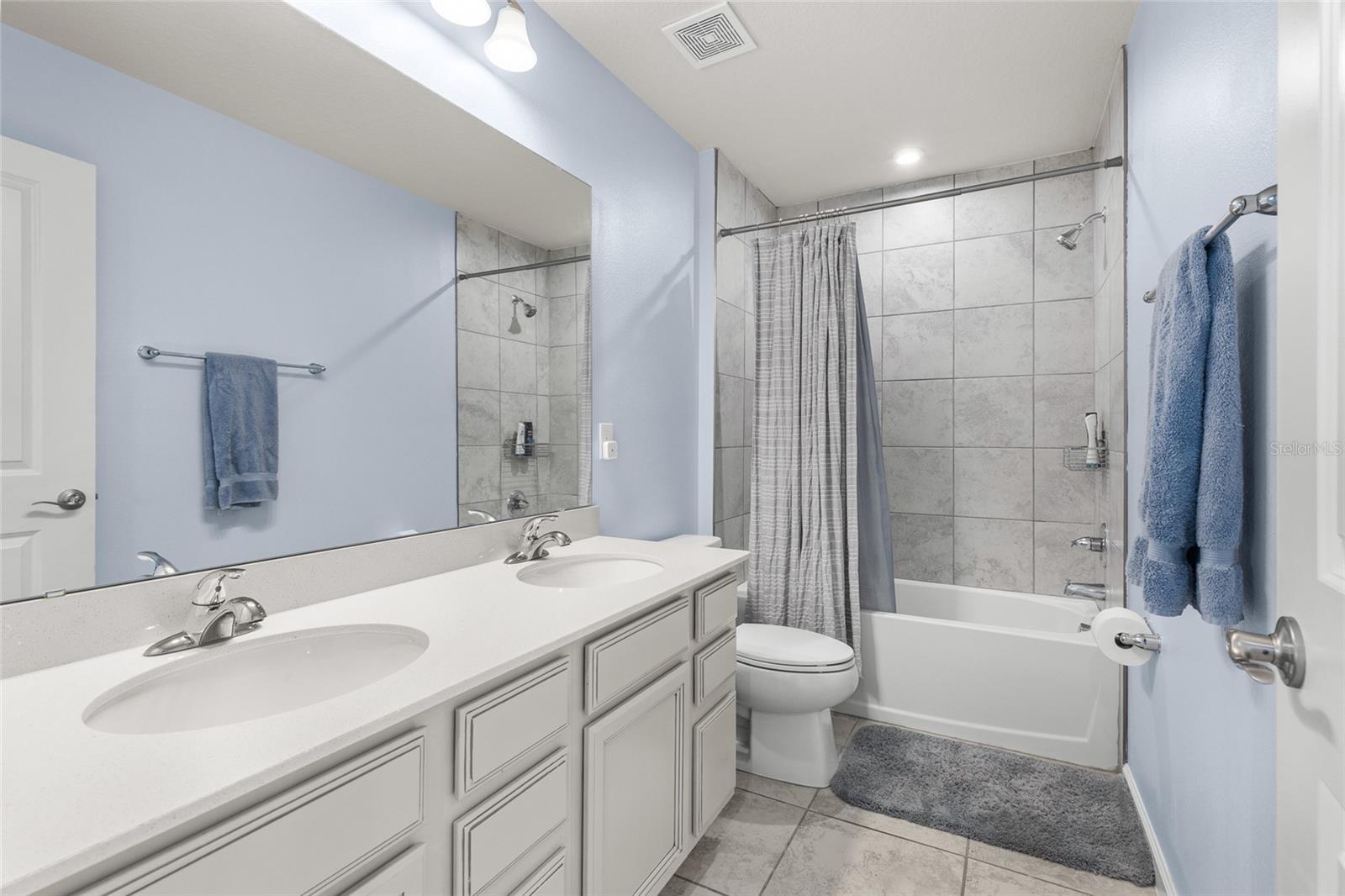 Listing photo id 36 for 2178 Tudor Rose Drive