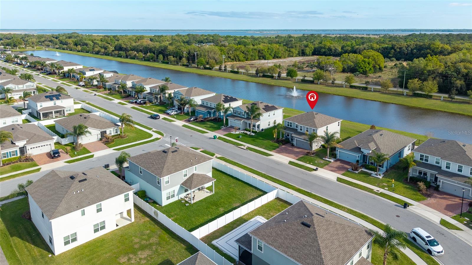 Listing photo id 50 for 2178 Tudor Rose Drive