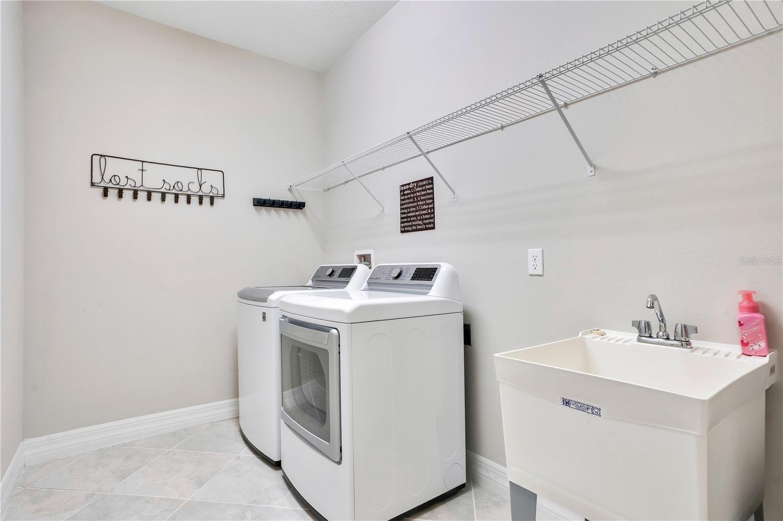 Image 24 of 40 For 3369 Kayak Way