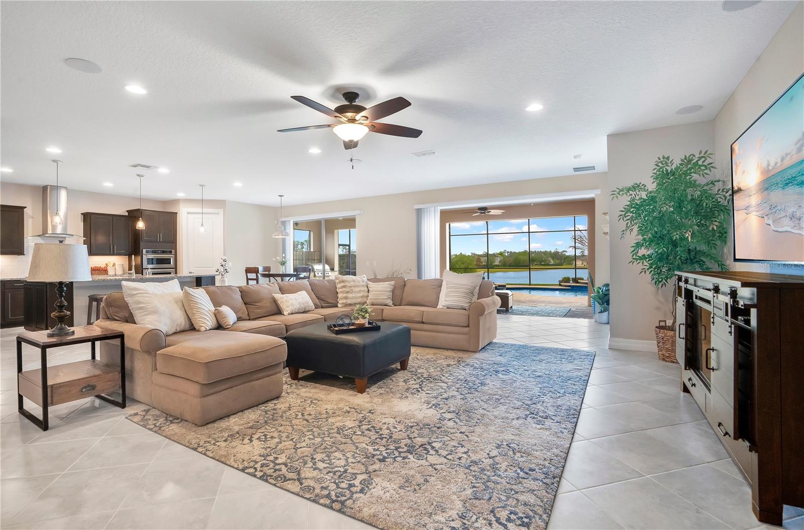 Image 3 of 40 For 3369 Kayak Way