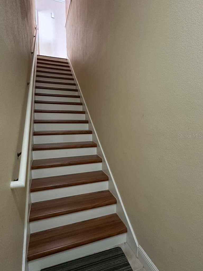 Image 16 of 30 For 225 Southern Pecan Circle 208