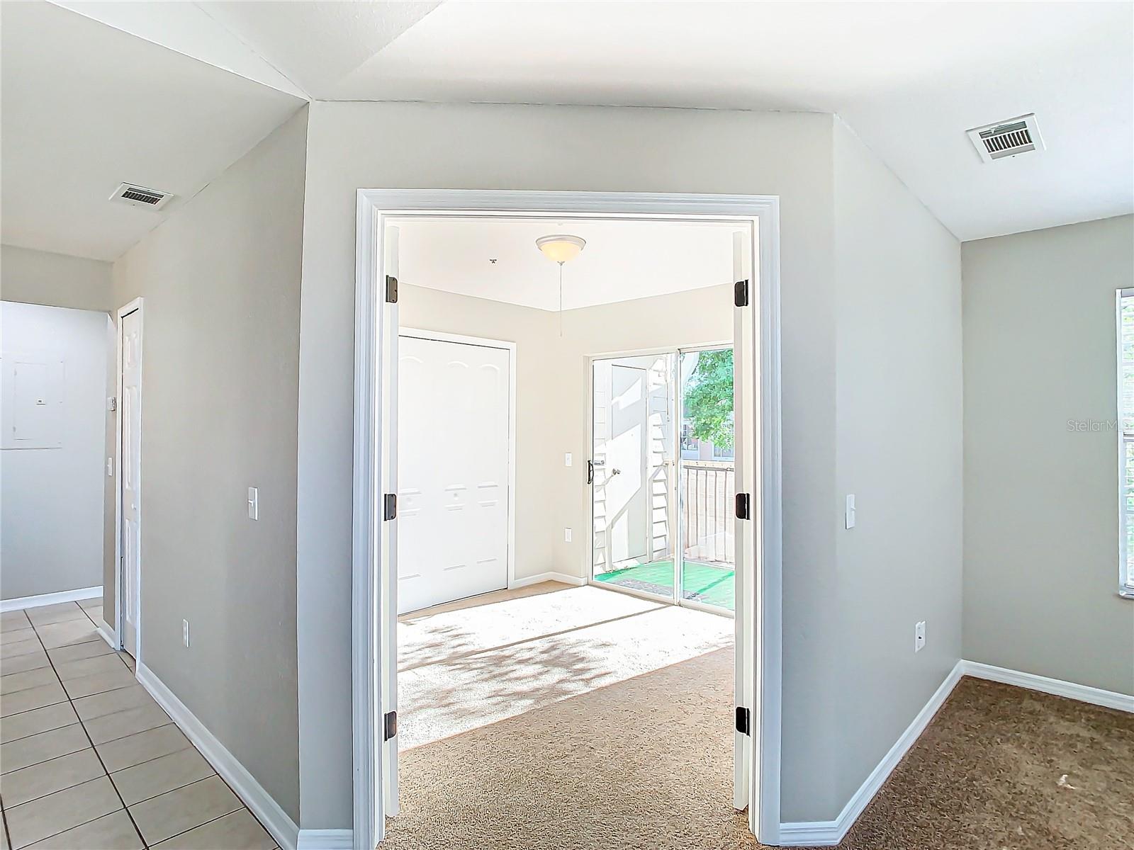 Image 17 of 53 For 665 Youngstown Parkway 262