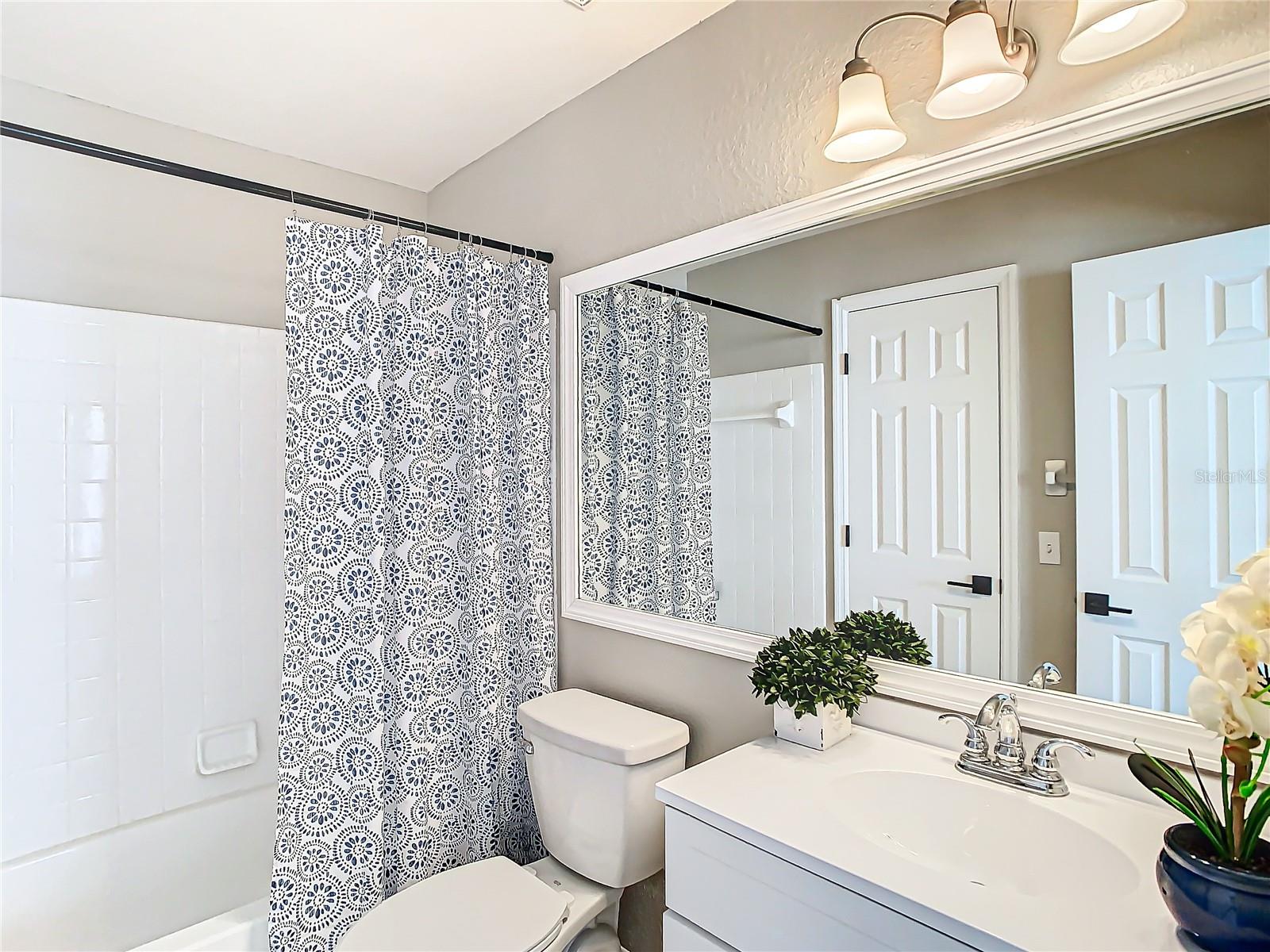 Image 25 of 53 For 665 Youngstown Parkway 262