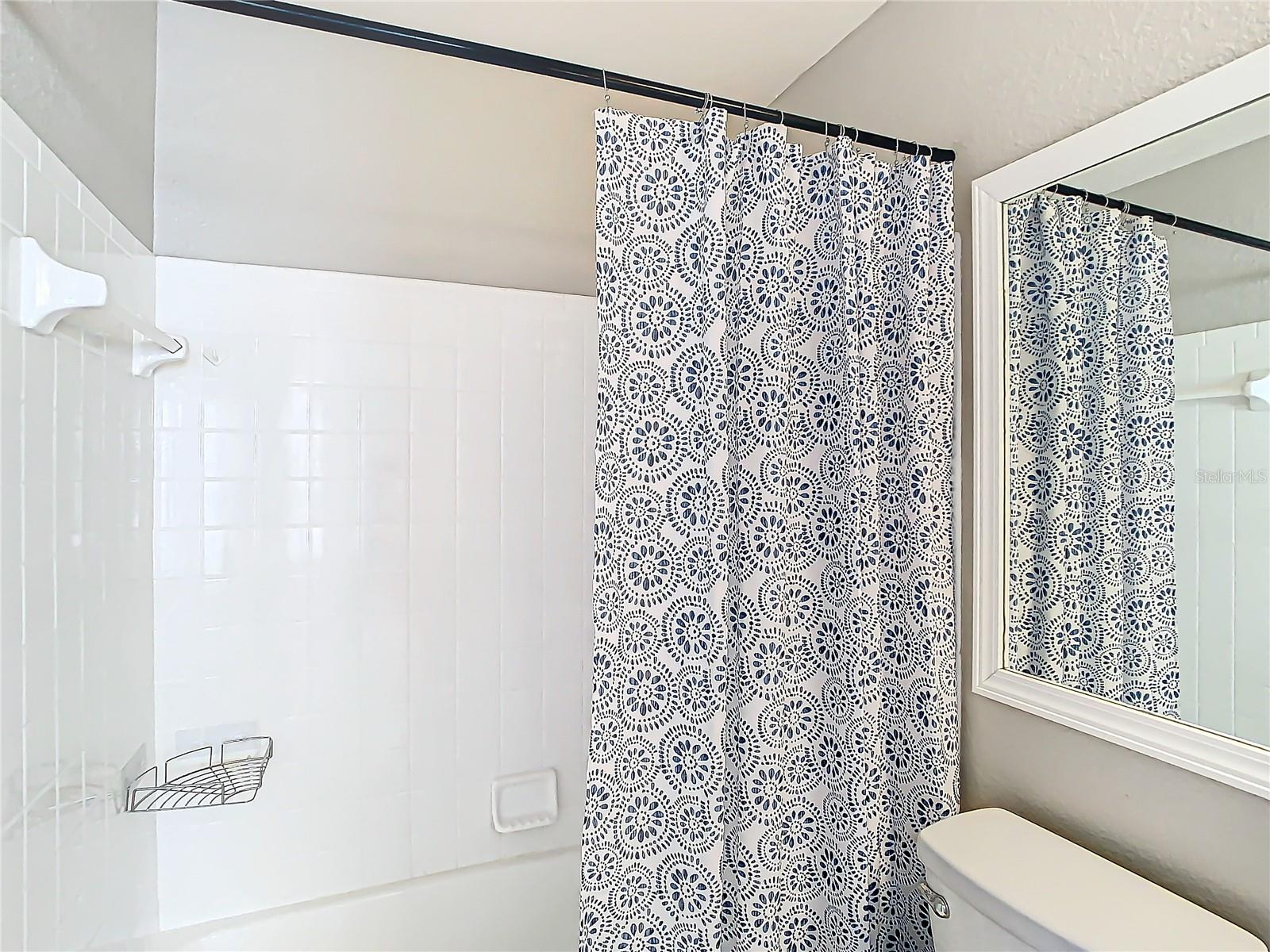 Image 26 of 53 For 665 Youngstown Parkway 262