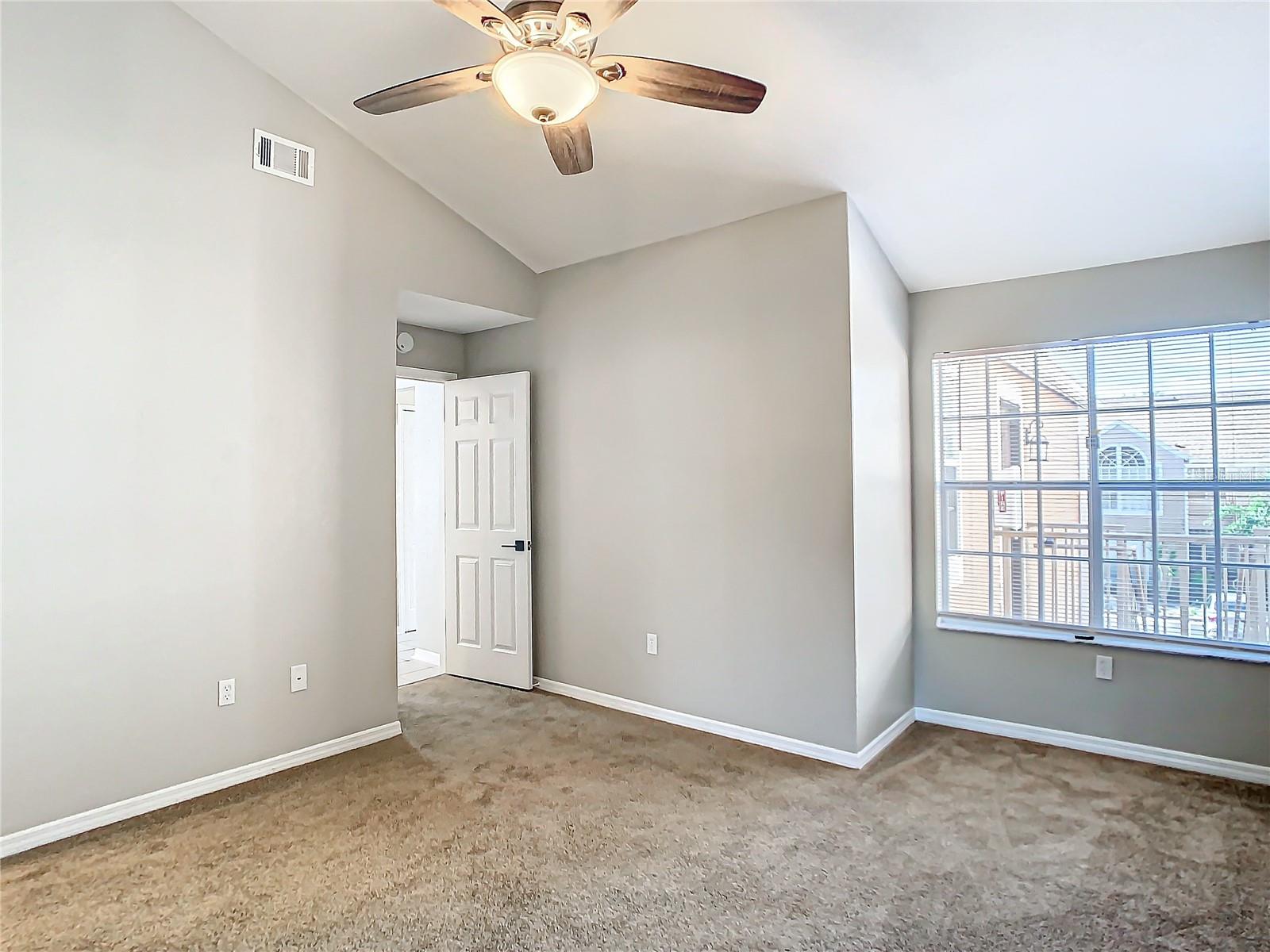 Image 30 of 53 For 665 Youngstown Parkway 262