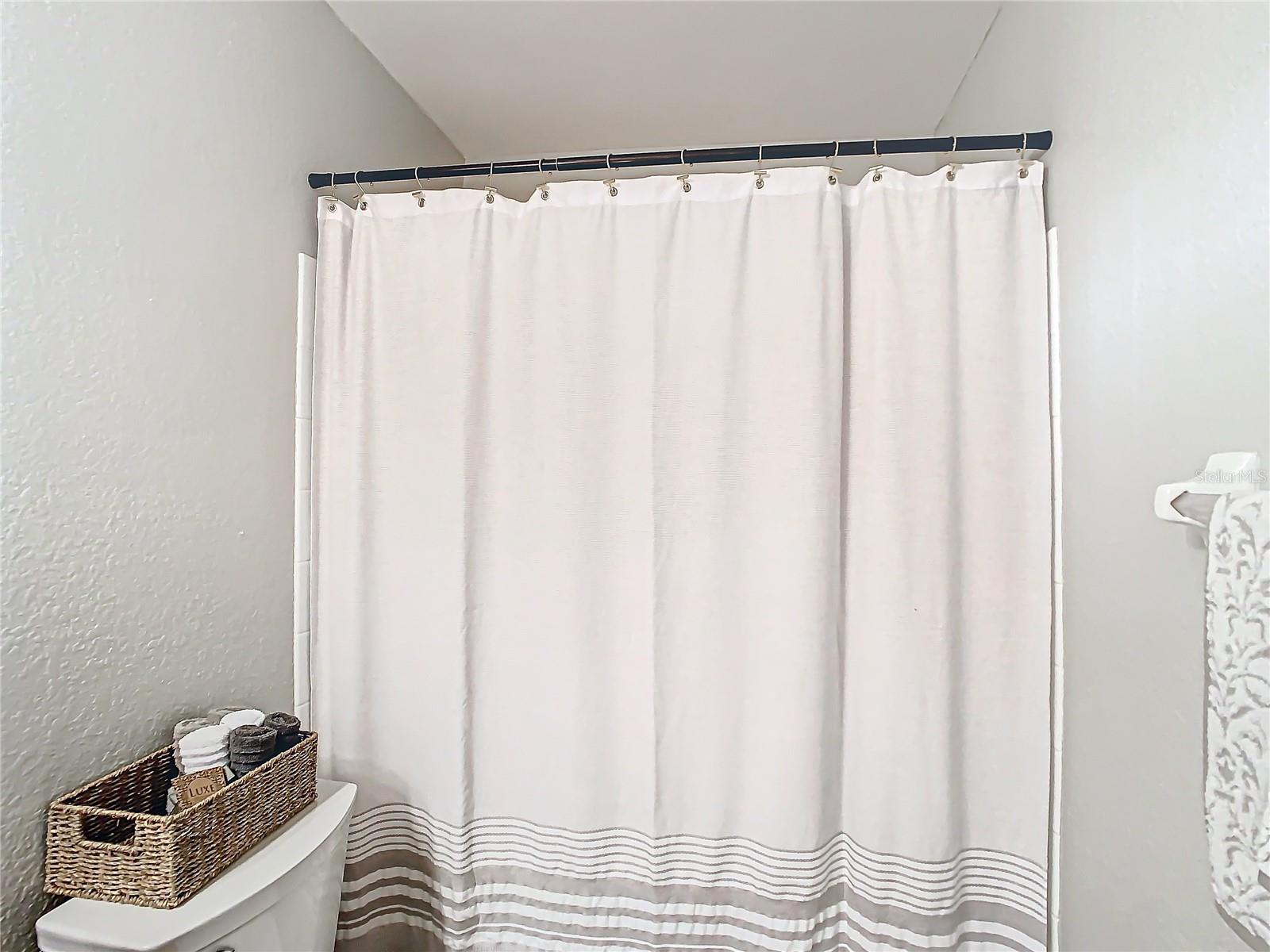 Image 34 of 53 For 665 Youngstown Parkway 262