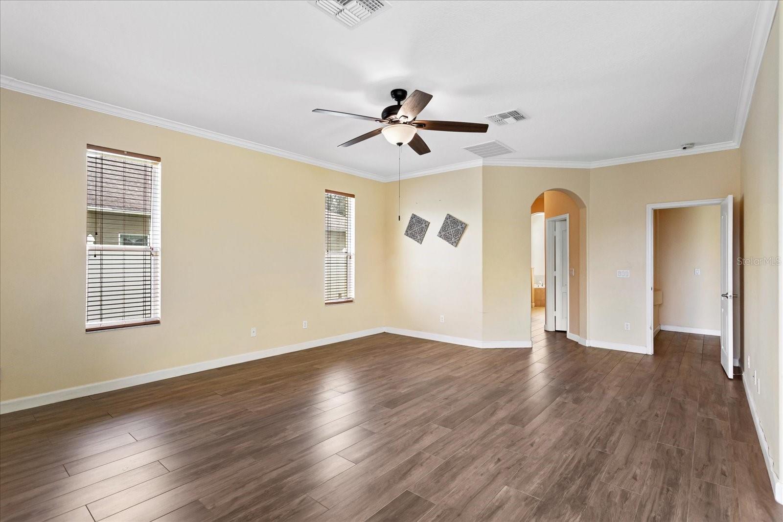 Image 16 of 38 For 4743 Legacy Oaks Drive