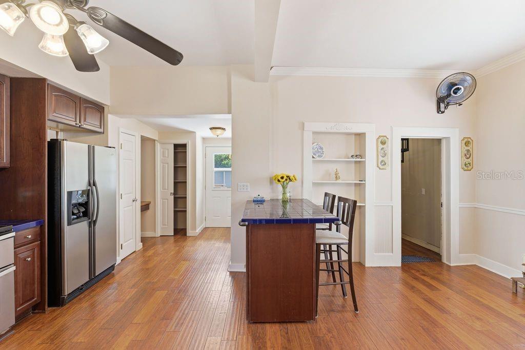 Image 26 of 82 For 720 3rd Street