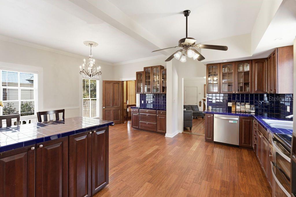 Image 27 of 82 For 720 3rd Street