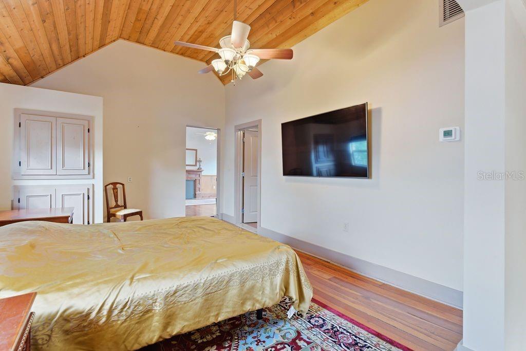 Image 42 of 82 For 720 3rd Street