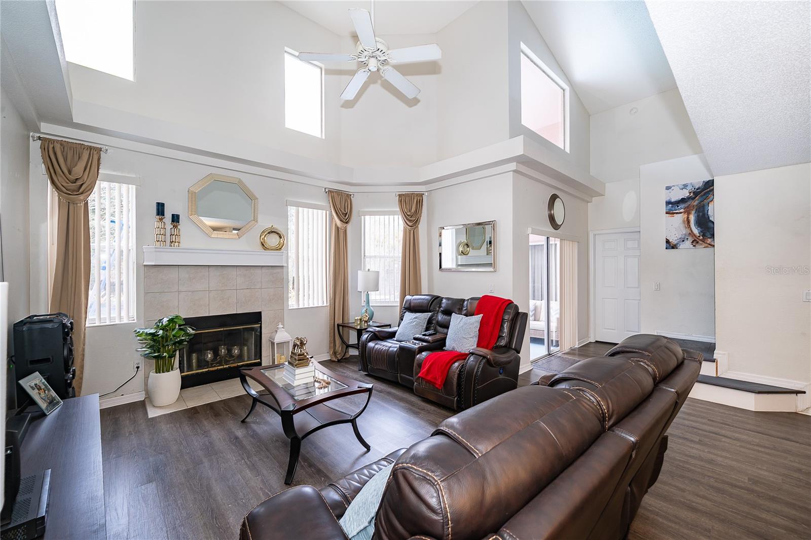 Image 8 of 33 For 2772 River Ridge Drive