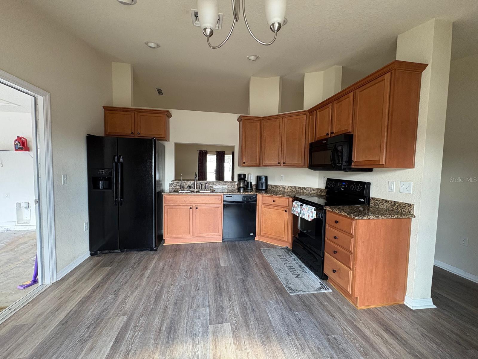 Image 5 of 17 For 1040 Merrimack Boulevard